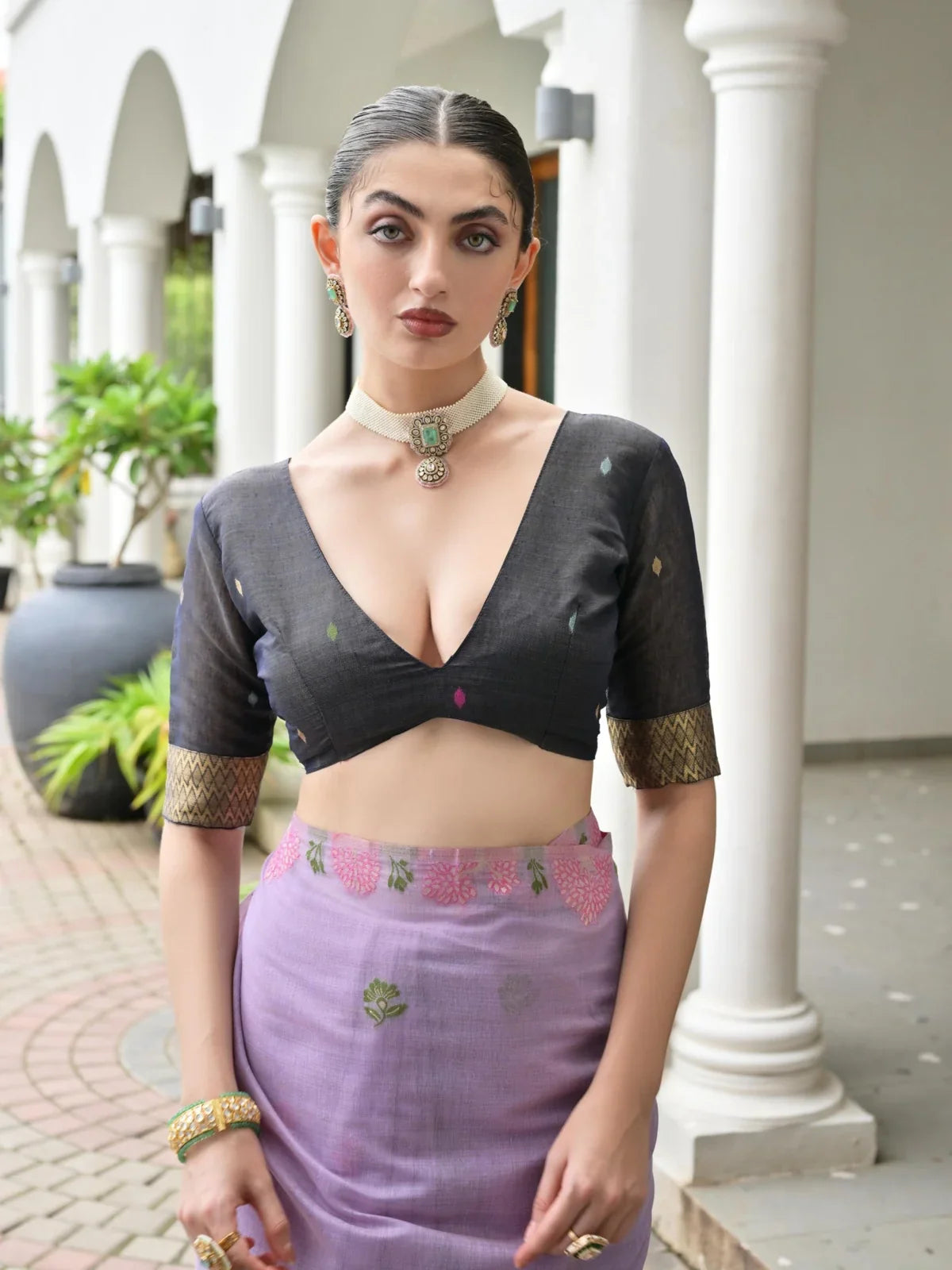 Tarani lavender saree view 2