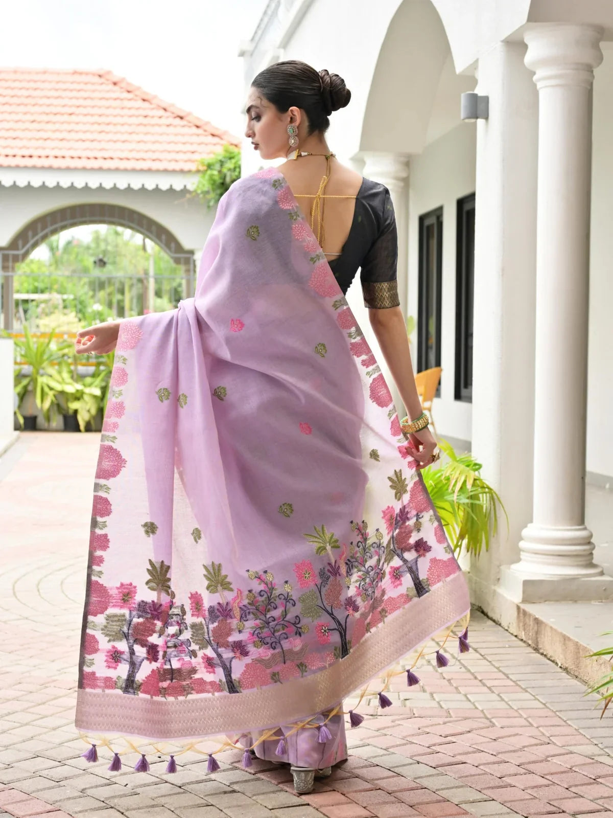 Tarani siddhita Designer Georgette saree drape detail view for festive party and wedding wear