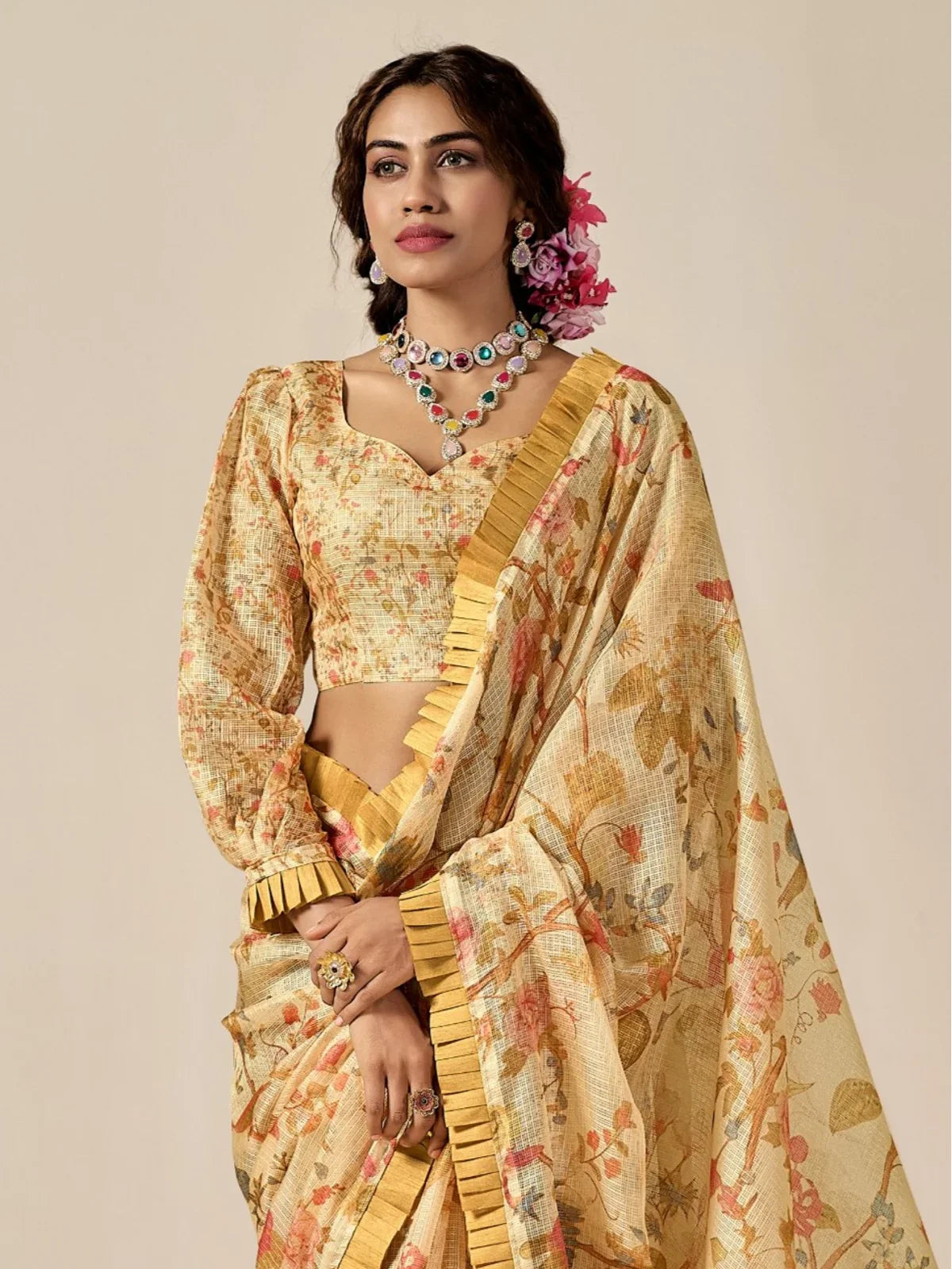 Tarani beige cotton blend saree close-up showing blouse and pleated border