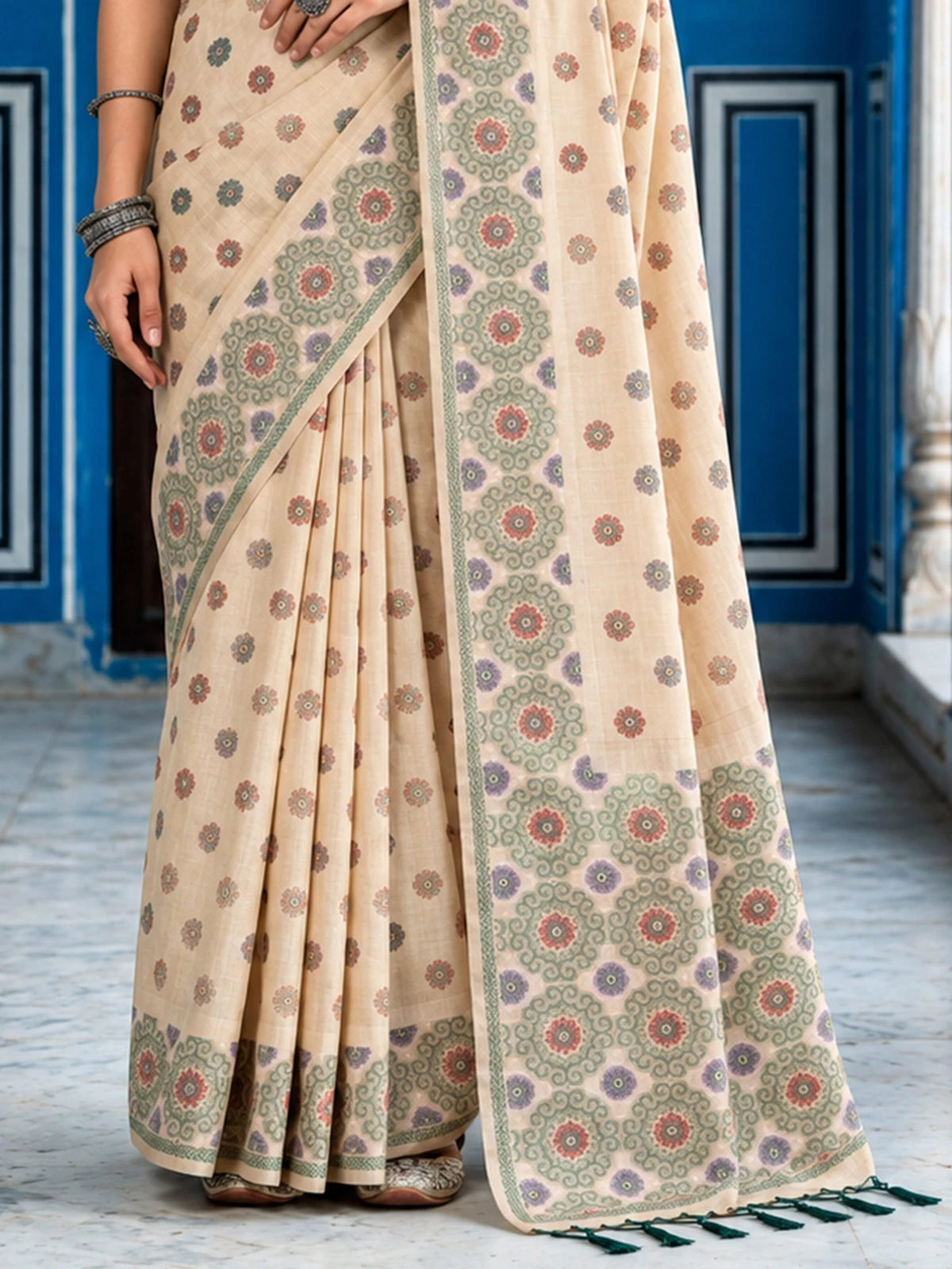 Tarani beige printed cotton saree closeup-view with floral border and blouse Deepshri