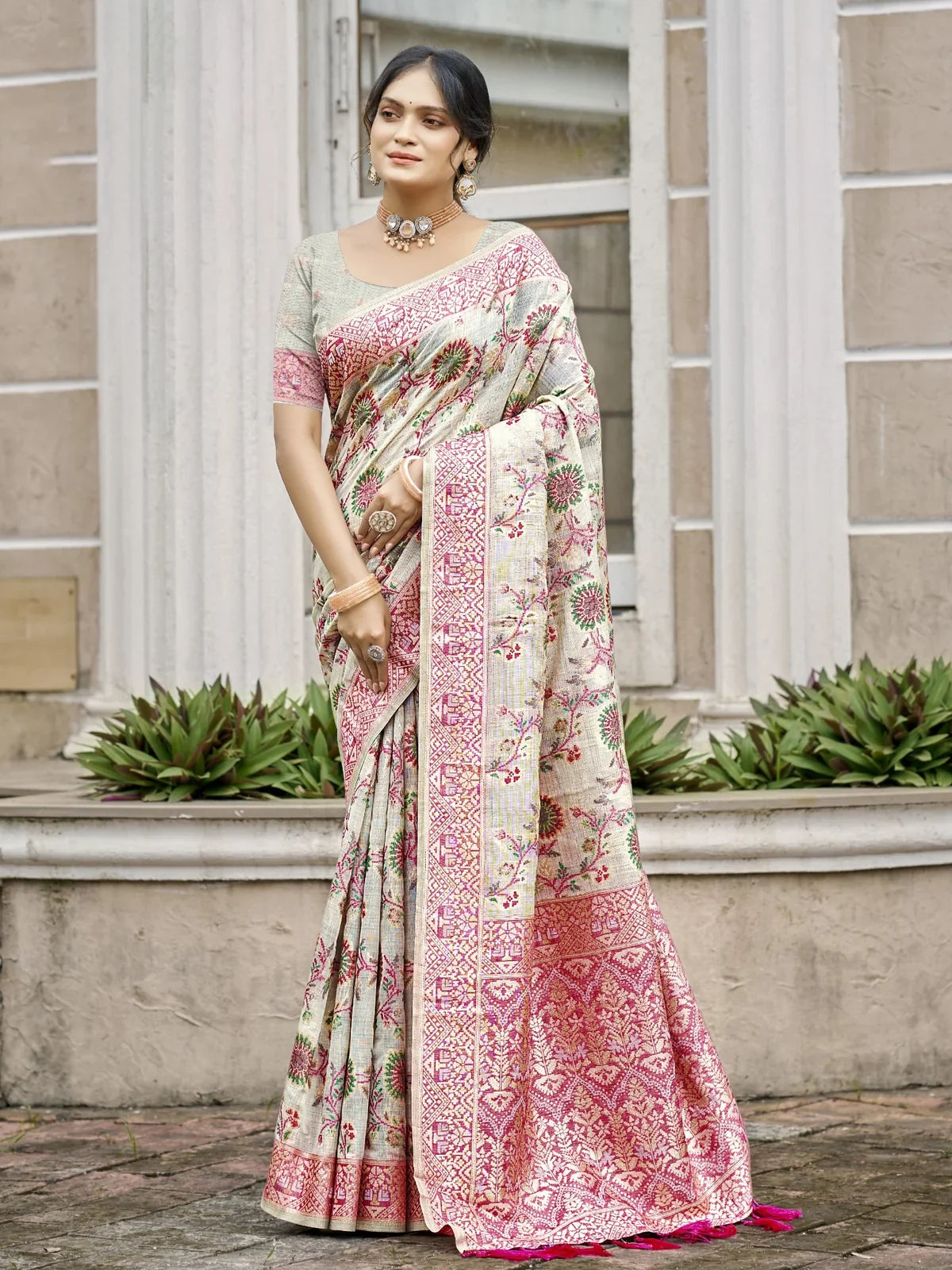 Tarani cream cotton silk saree with pink meenakari work and blouse piece full front view