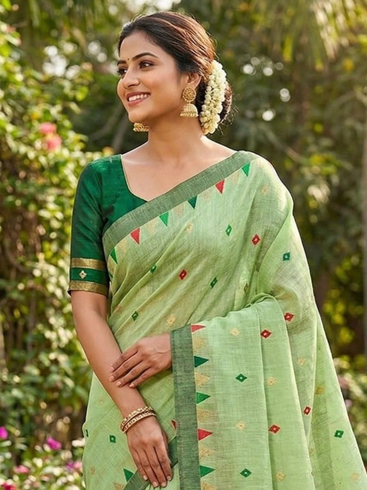 Tarani soft cotton Jamdani style light green saree upper-body-view with matching blouse Grishma