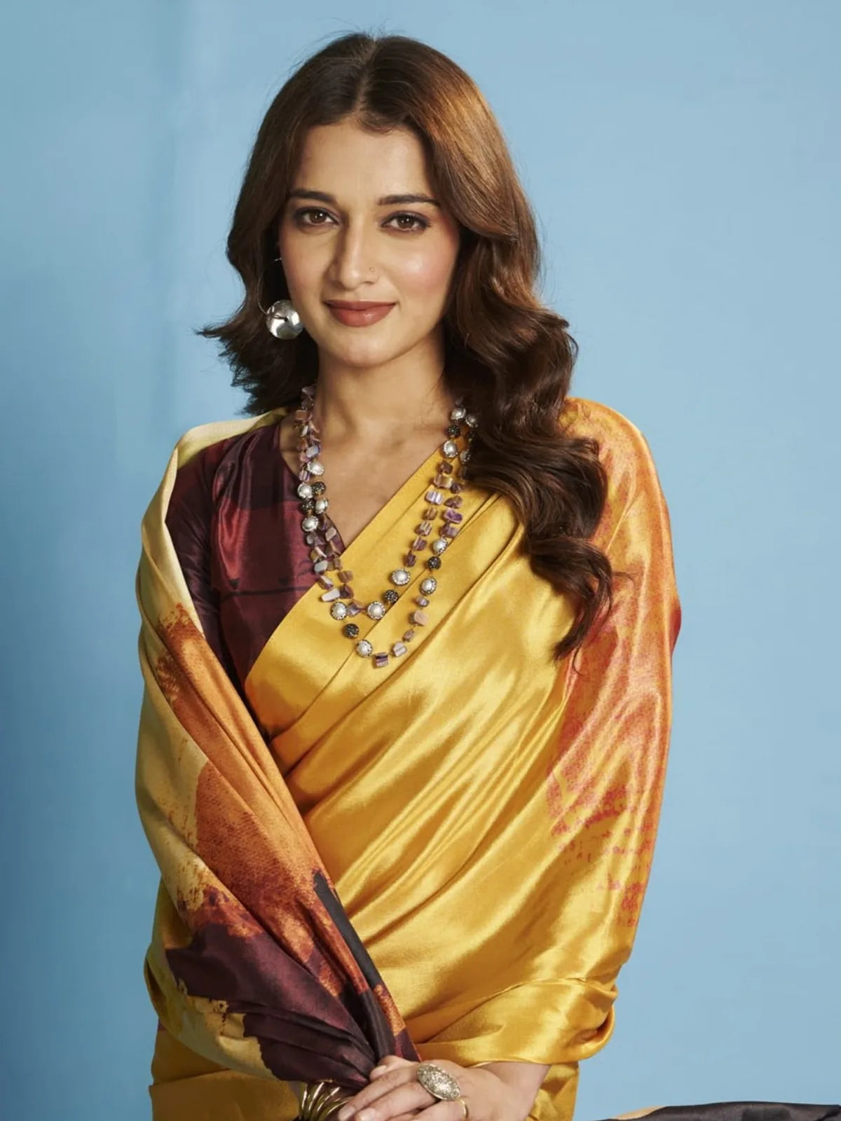 Tarani mustard crepe silk saree party wear upper-body-view Suramikavati