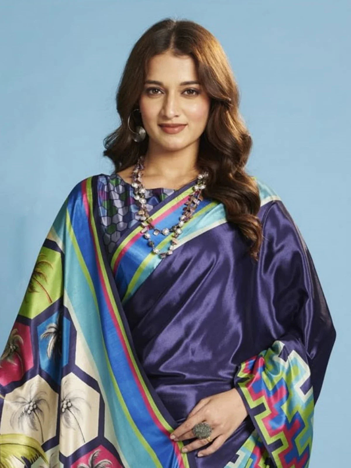 Tarani crepe silk saree upper body view with contrast blouse and detailed pallu in navy blue