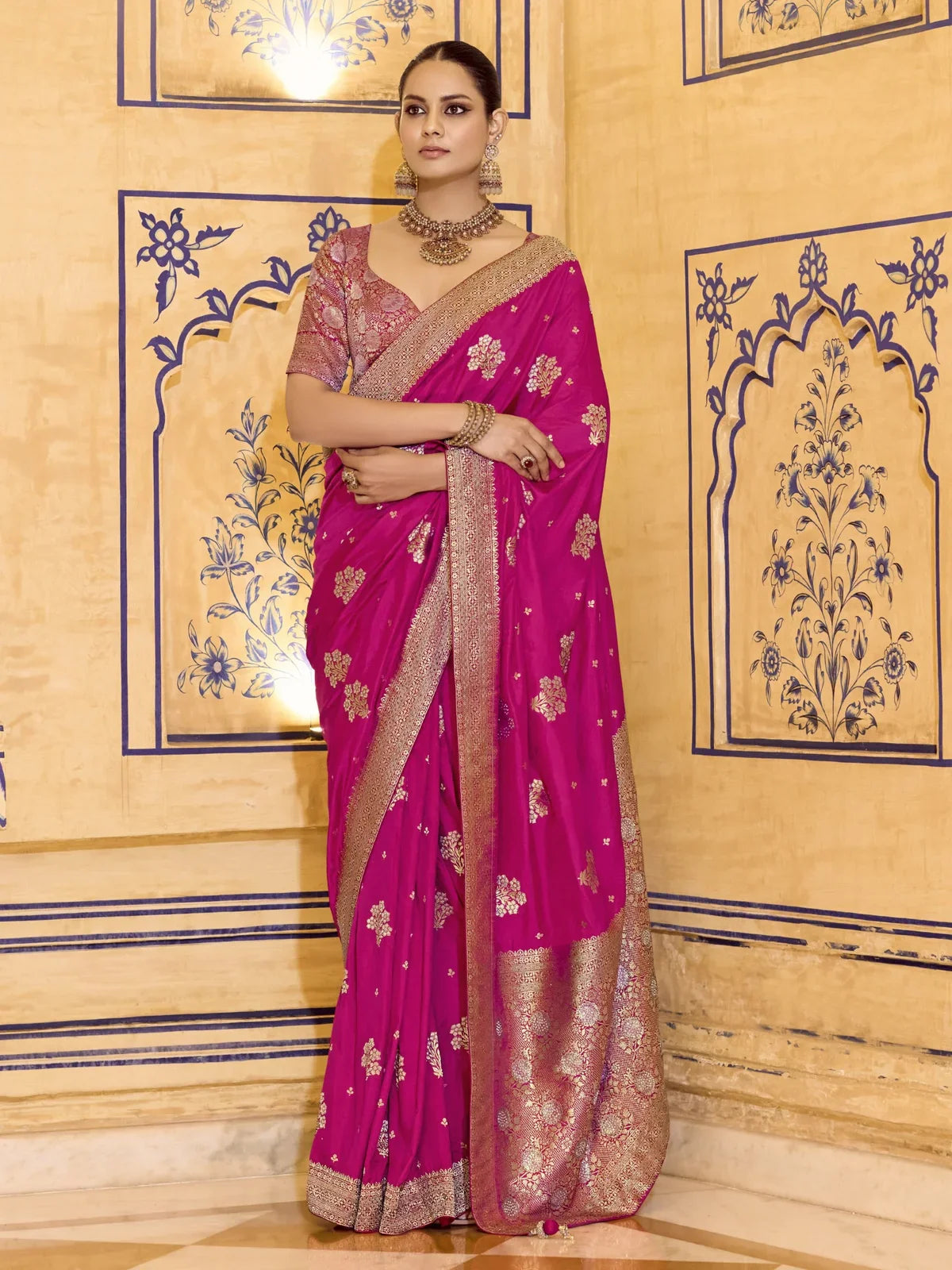 Tarani pink crepe silk saree with zari weaving work and traditional border full view