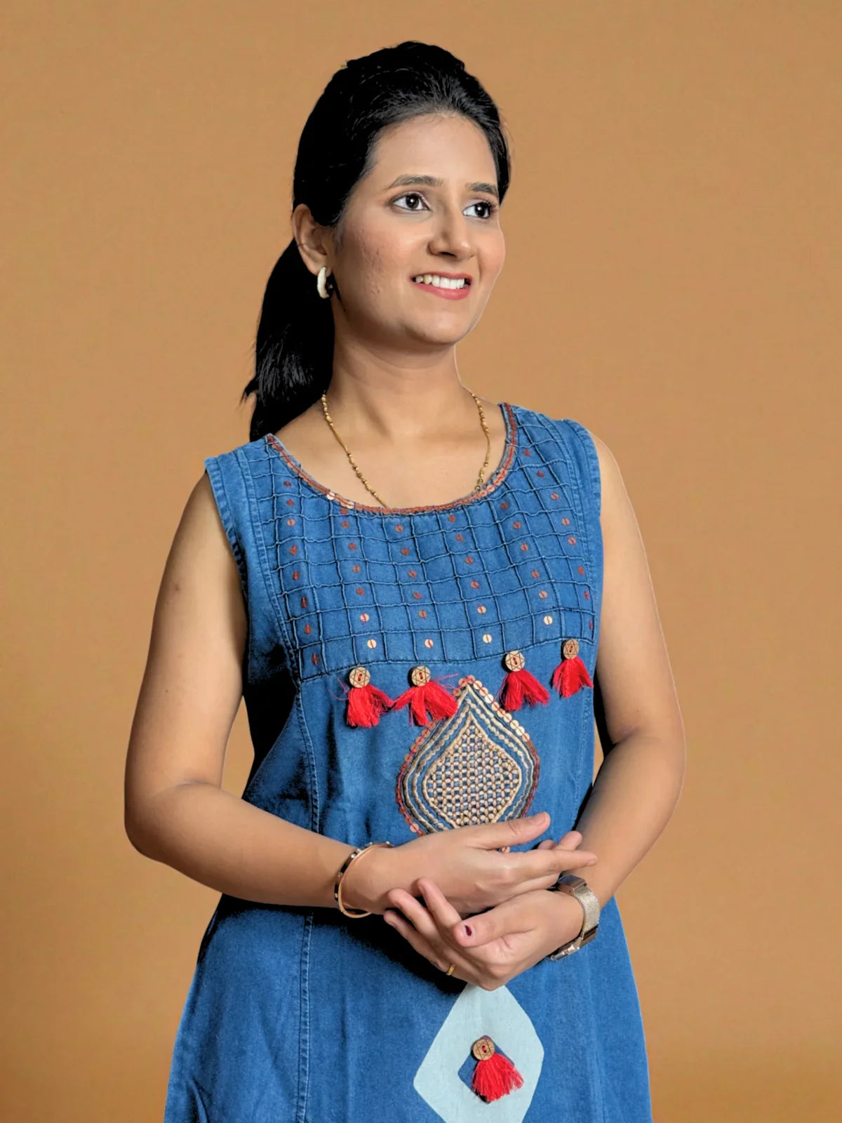 Tarani blue denim midi dress upper body close look