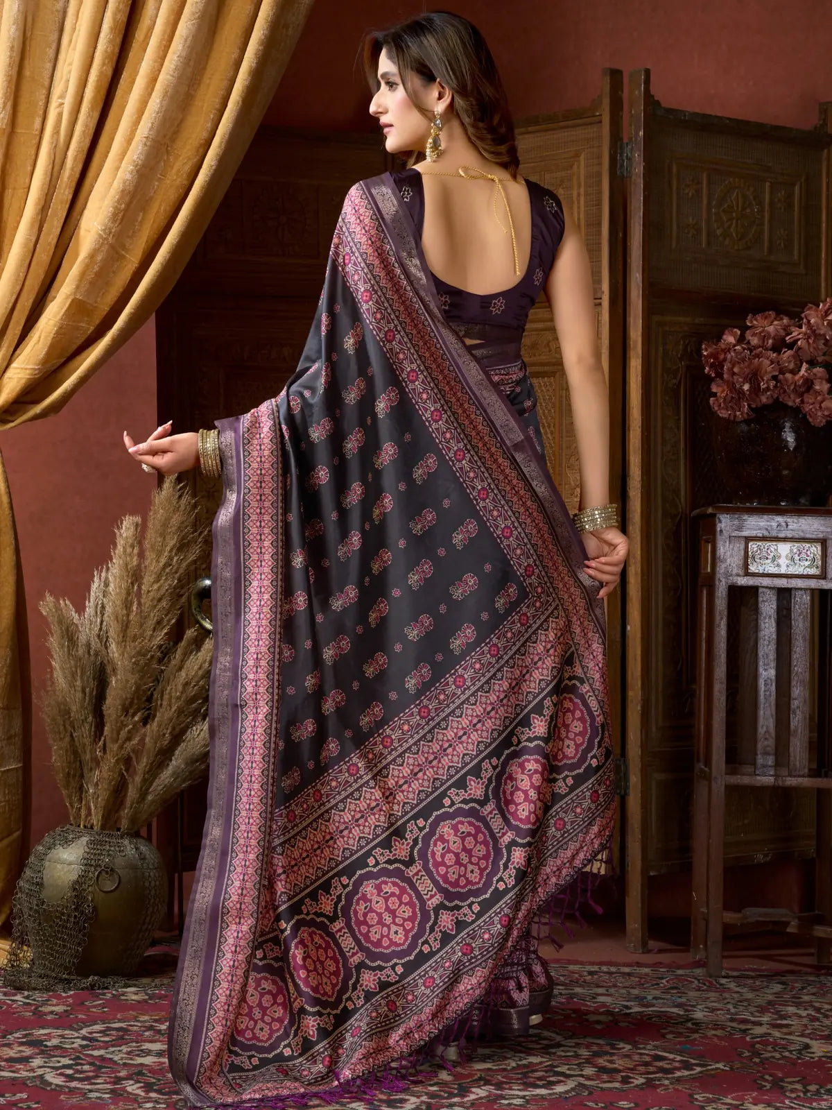 Tarani black digital saree with full back view and intricate jacquard jhallar
