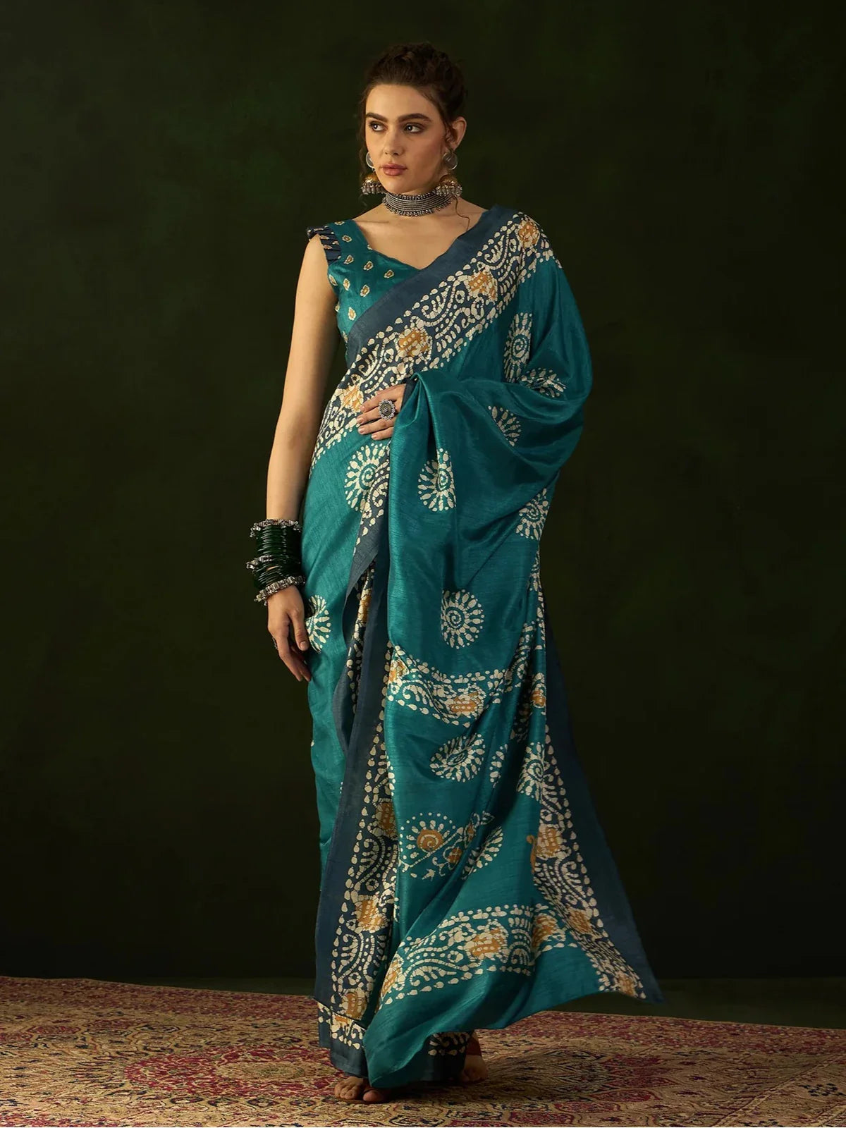 Tarani premium blue Dola silk ethnic motif saree with elegant festive design and blouse piece