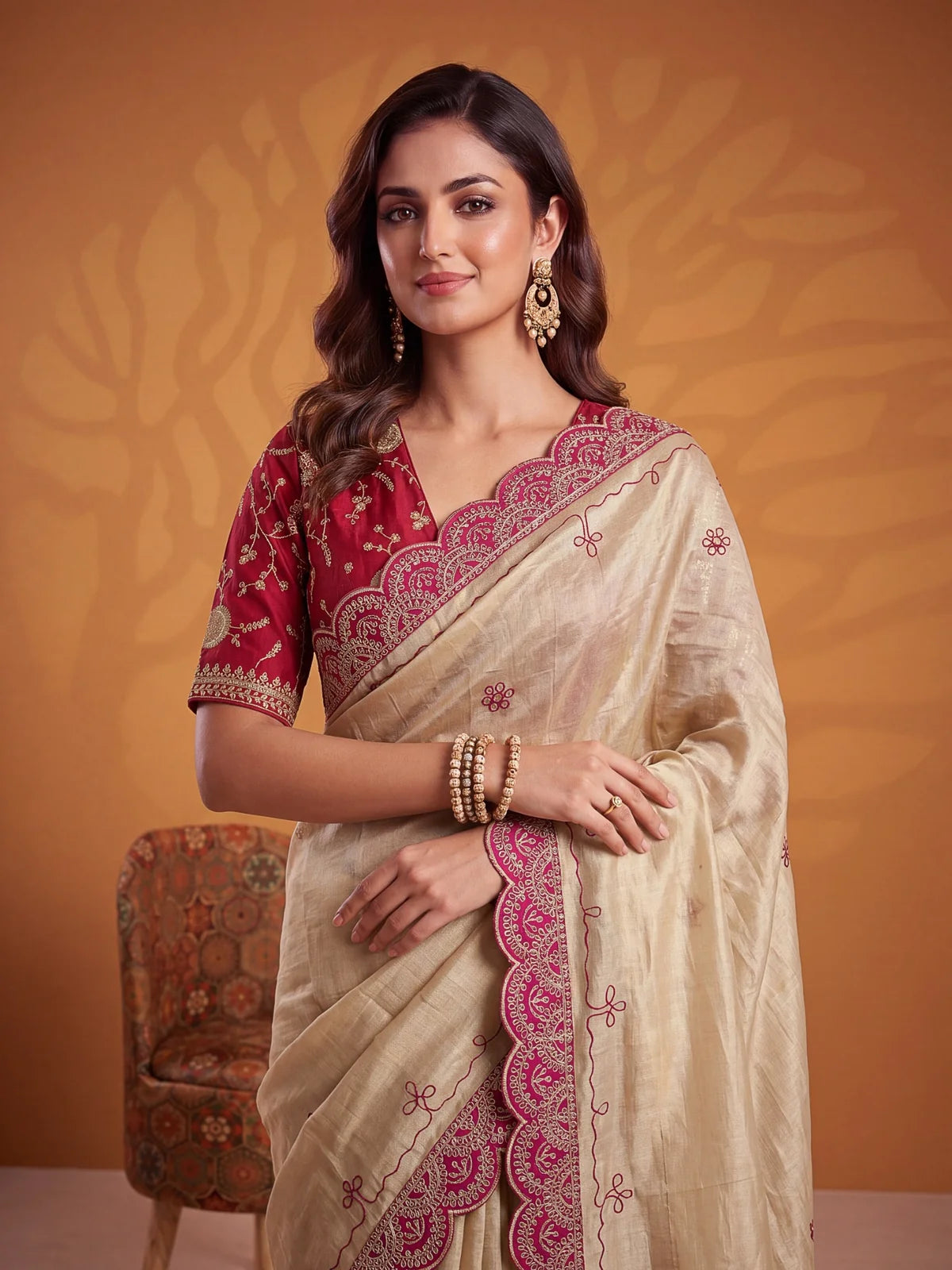 Tarani Darshana maroon Erodee Silk saree upper body view with embroidered blouse and scalloped border