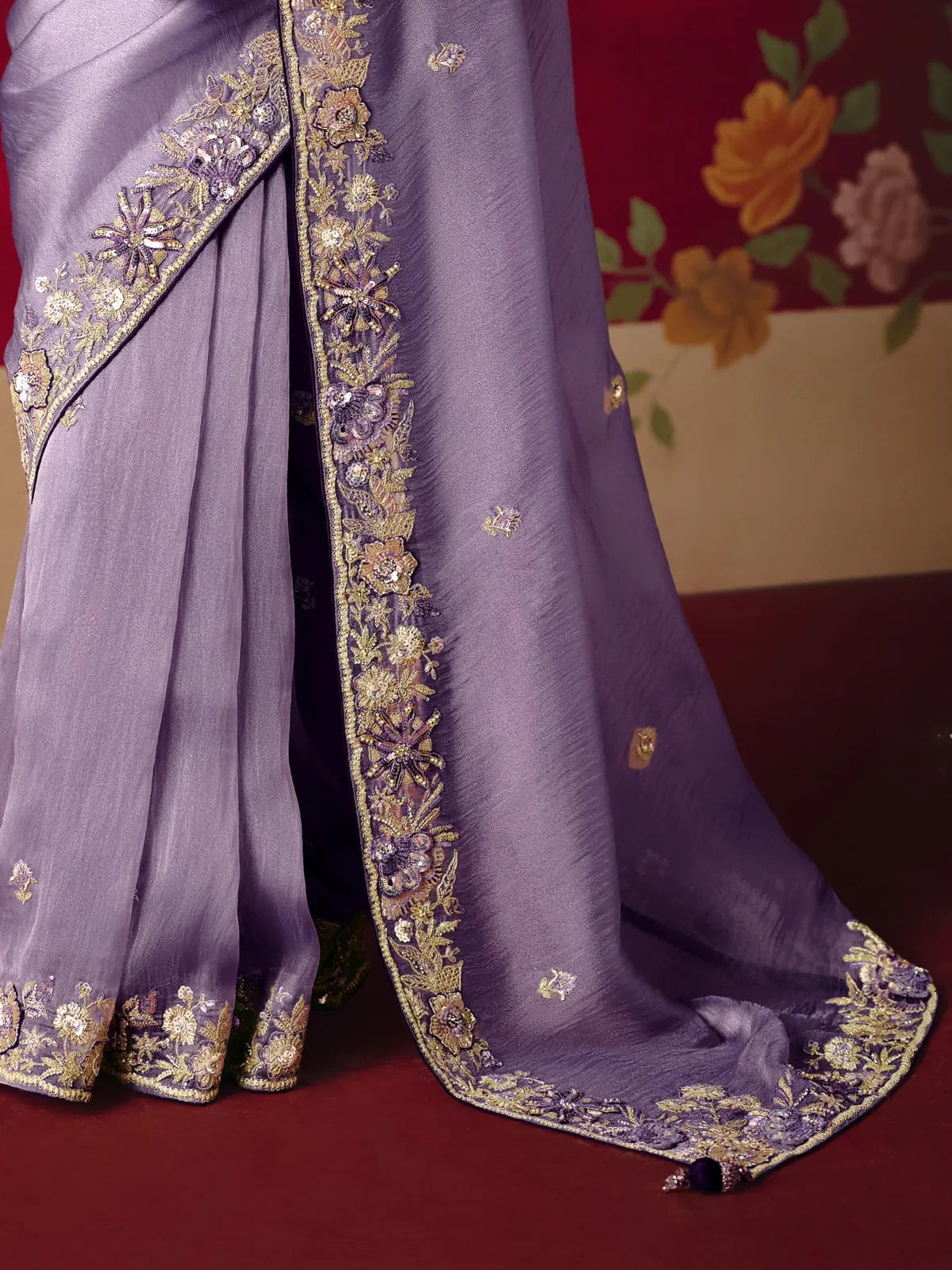 Tarani lavender saree pallu and border closeup showcasing thread and sequin work detailing
