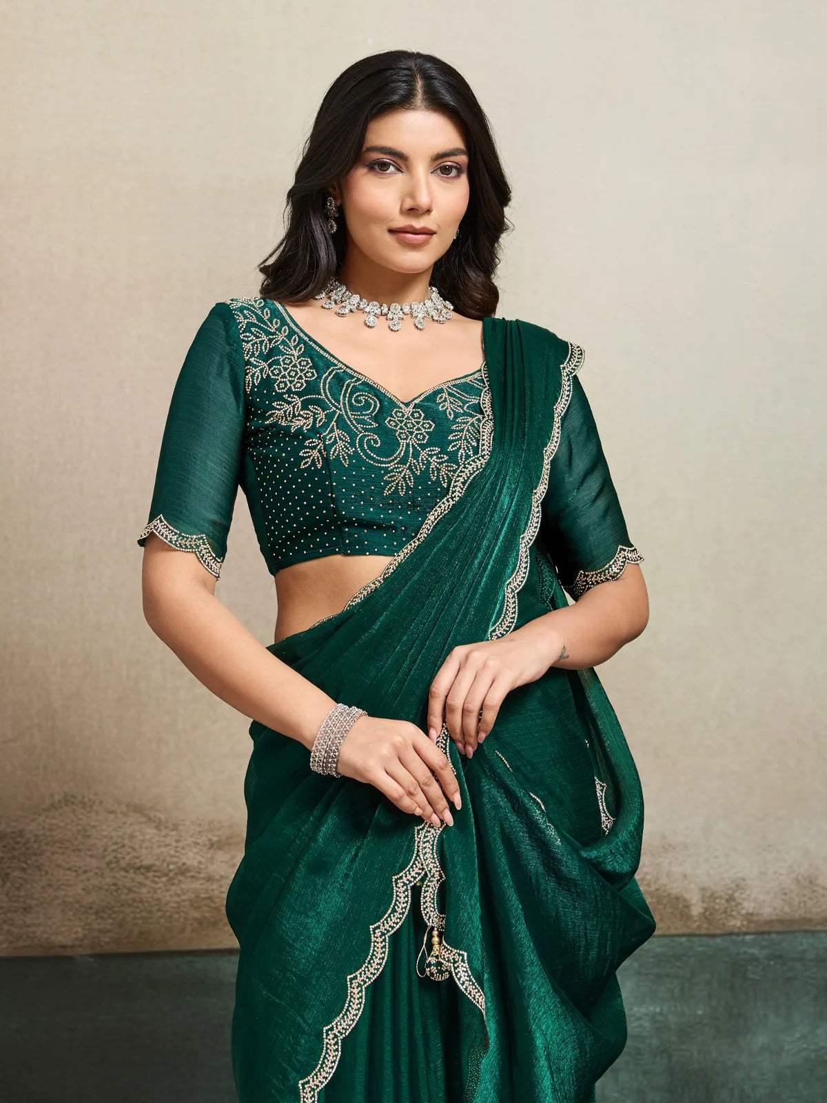 Tarani Dakshata green saree front drape and border detailing view