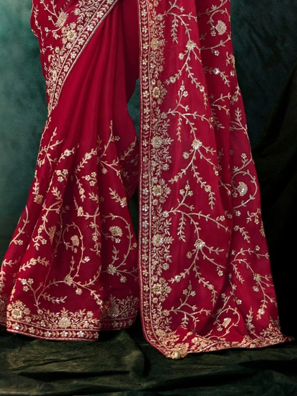 Tarani darshana Maroon Georgette saree close up view for festive party and wedding wear