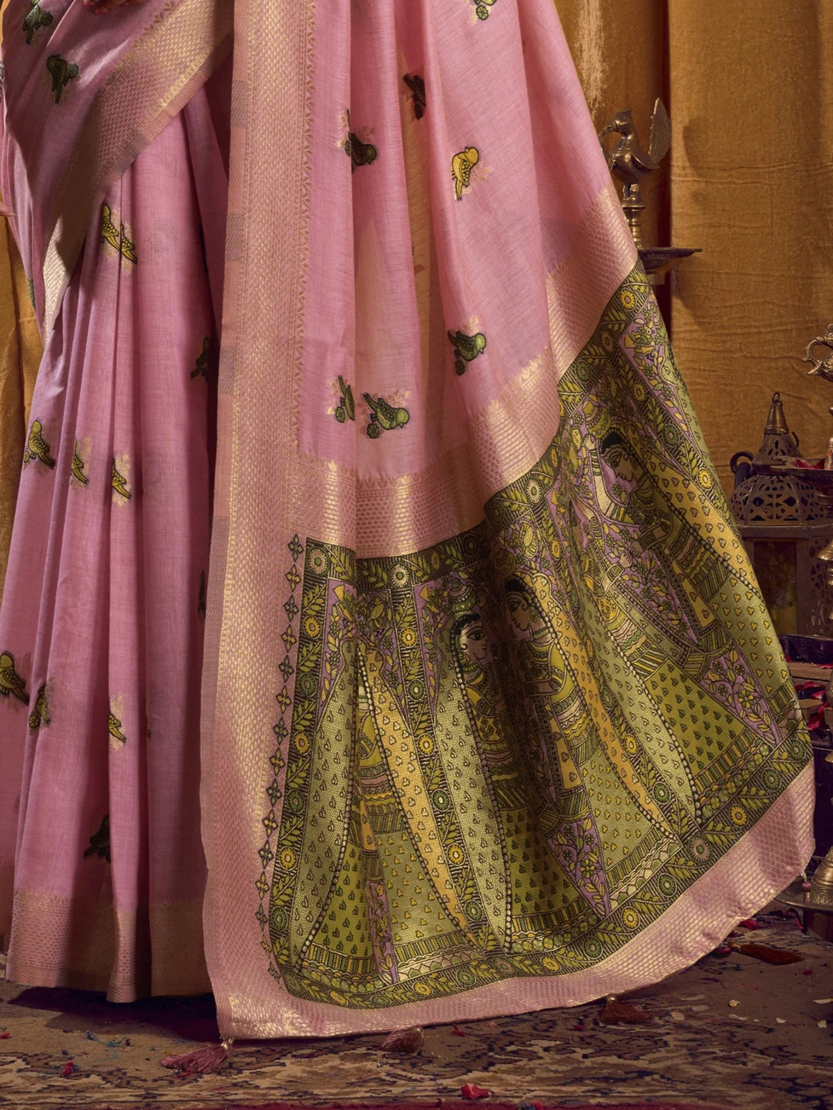 Tarani pallu view of khadi cotton saree in pink with green traditional artwork