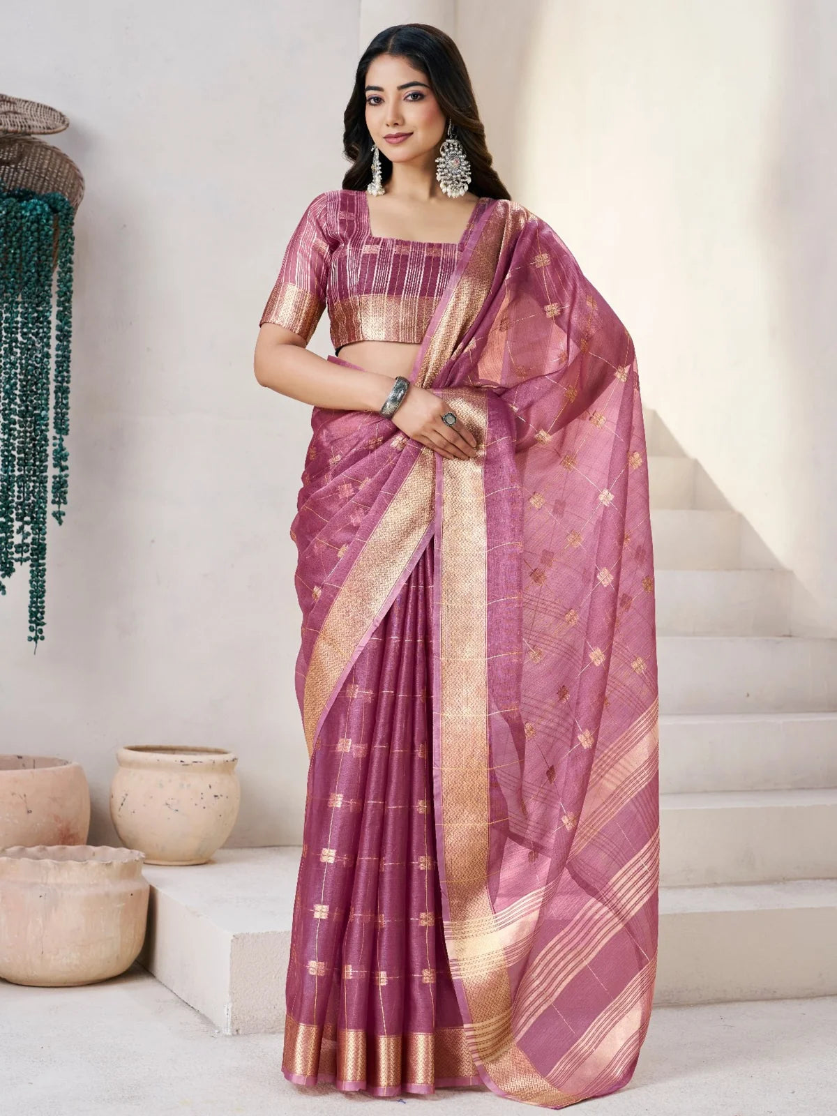Tarani Suhasini magenta soft linan cotton silk saree with zari work full view