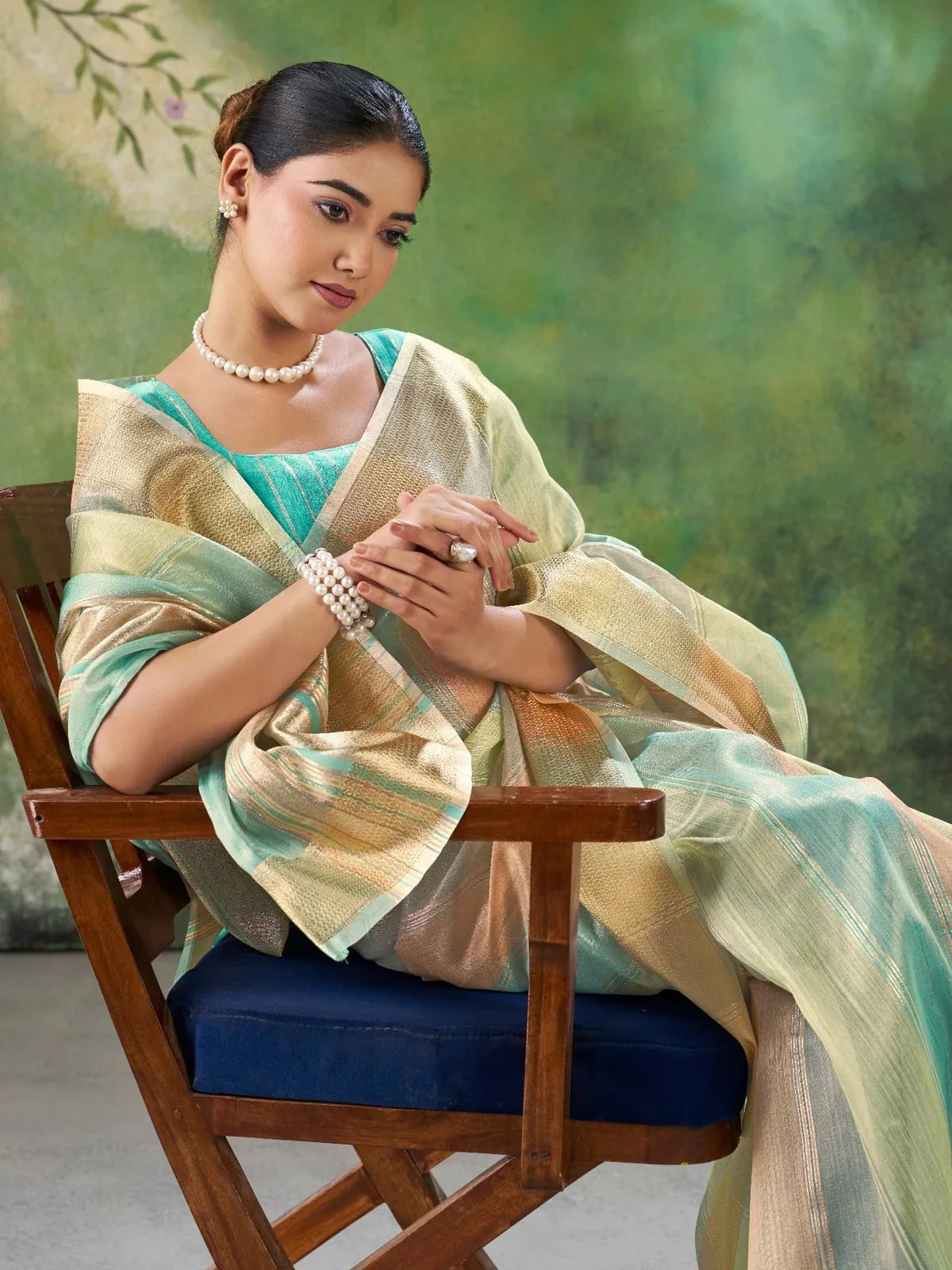 Tarani Alpana mint green soft linan cotton silk saree pallu and border detail view
