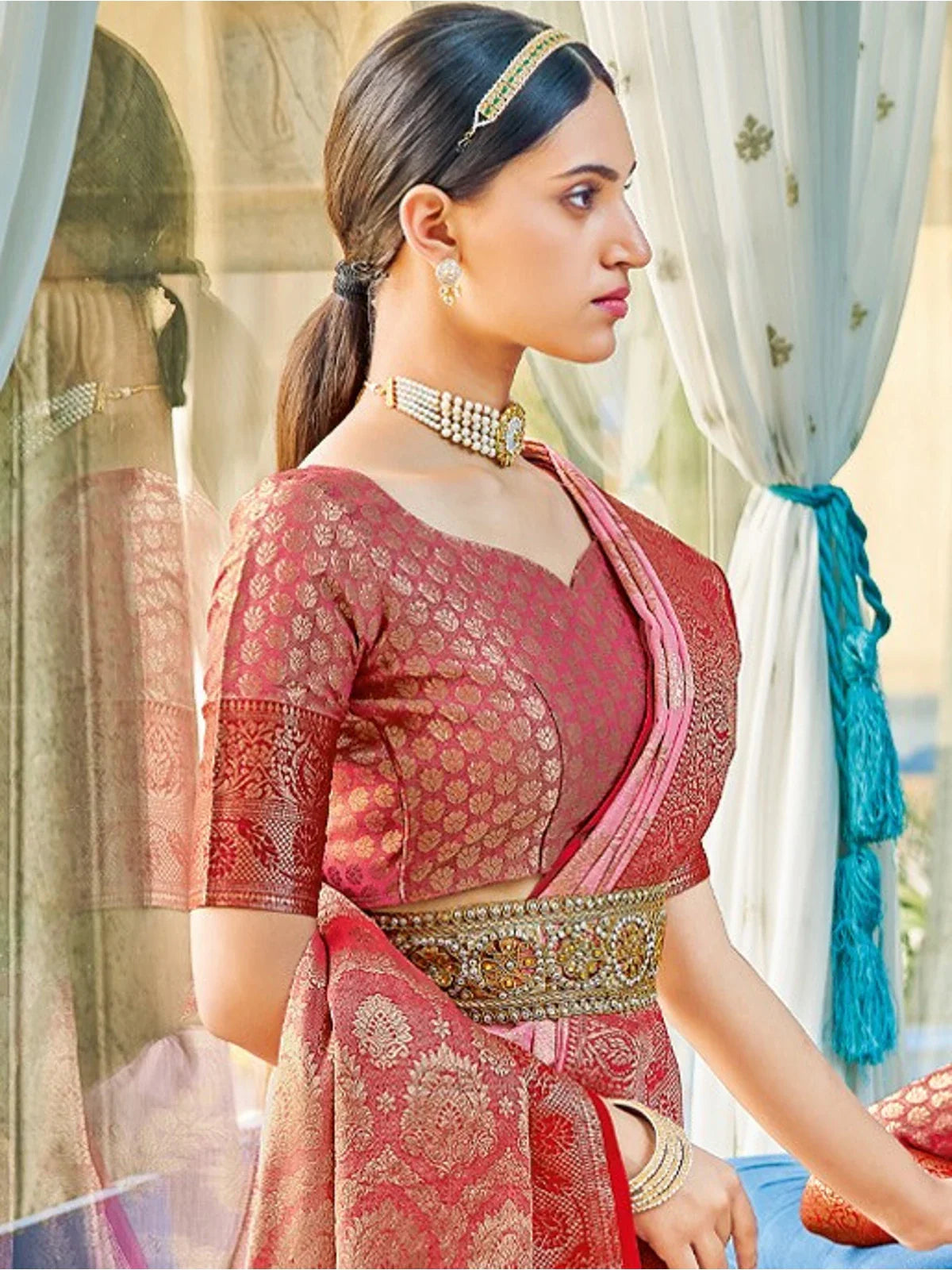 Tarani premium pink linen cotton saree upper body view showing blouse and border details