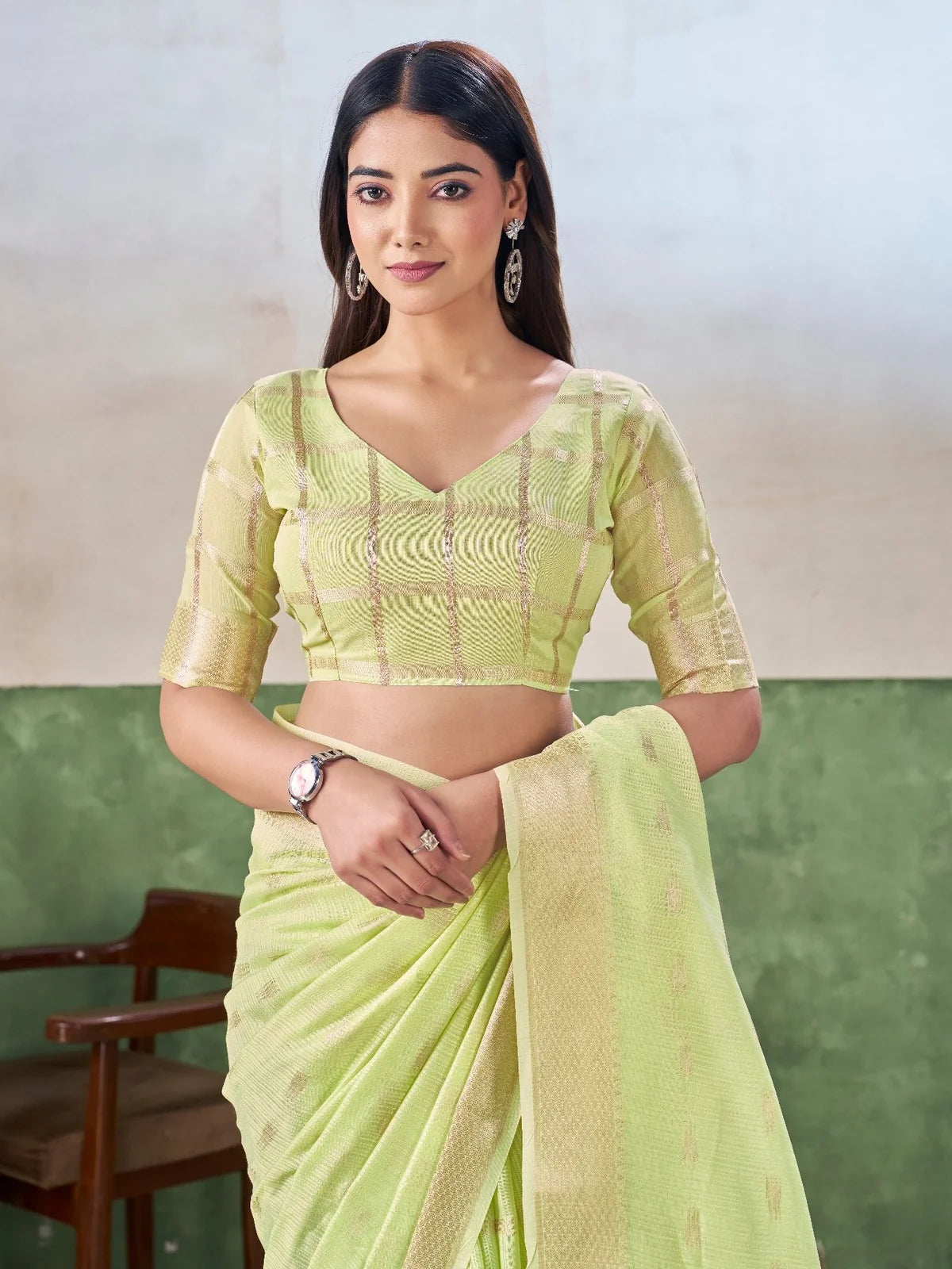 Tarani Navya saree upper body view showing woven blouse design