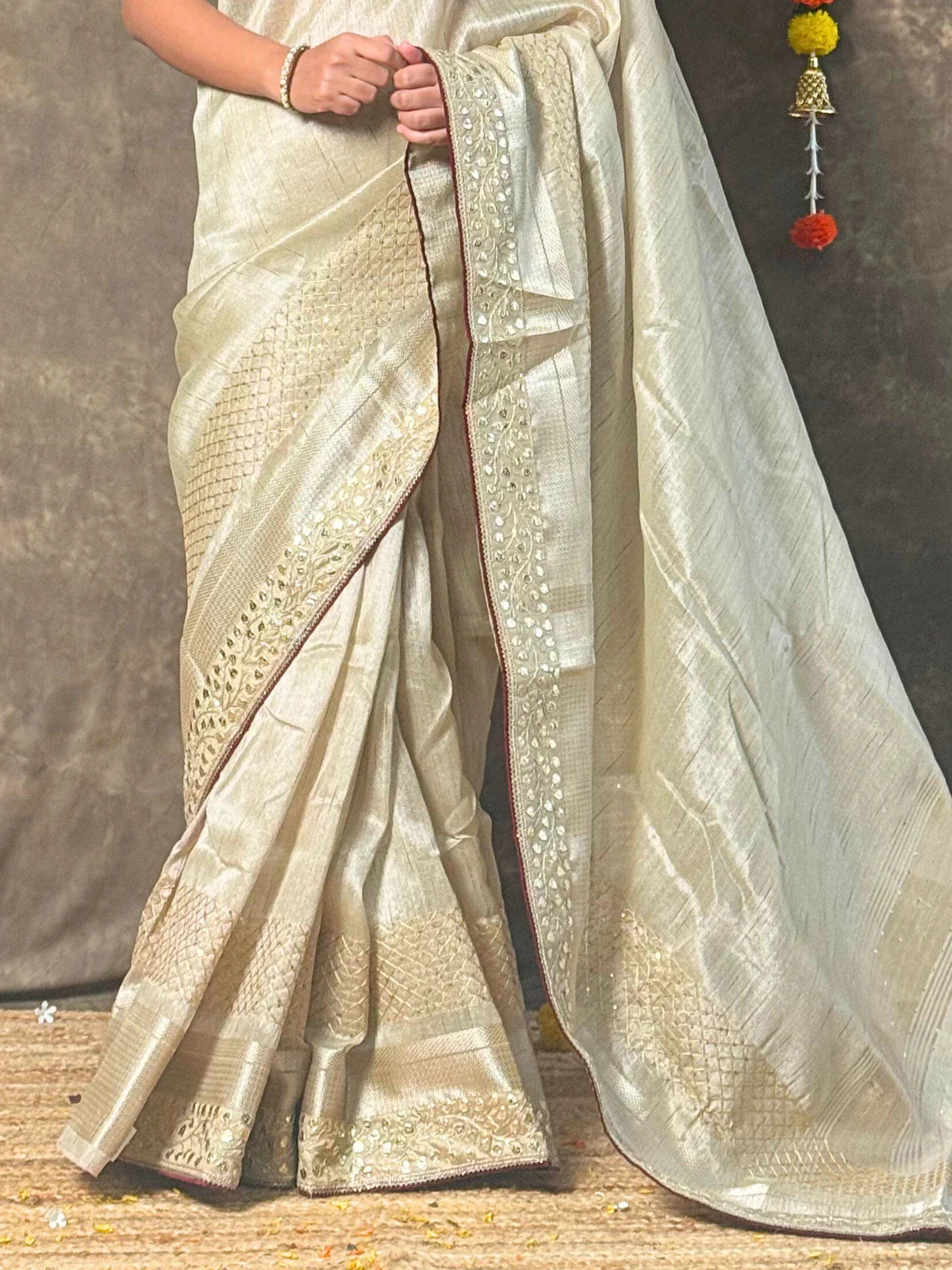 Tarani golden linen silk saree embroidered angle 3
