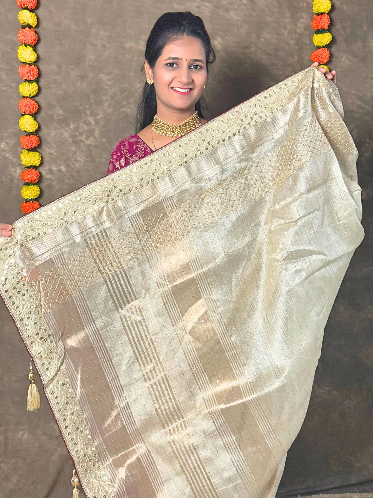 Tarani golden linen silk saree embroidered angle 4
