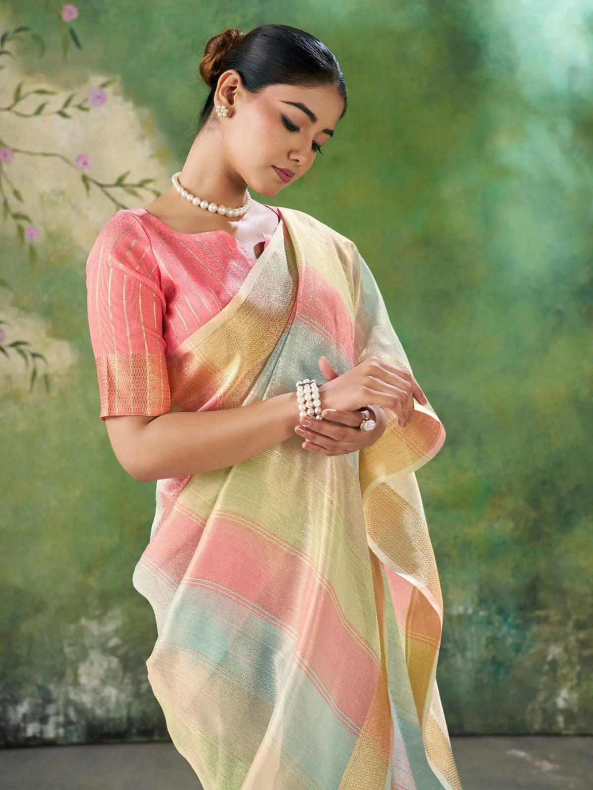 Tarani pink soft linen cotton silk saree pallu view with elegant zari woven border