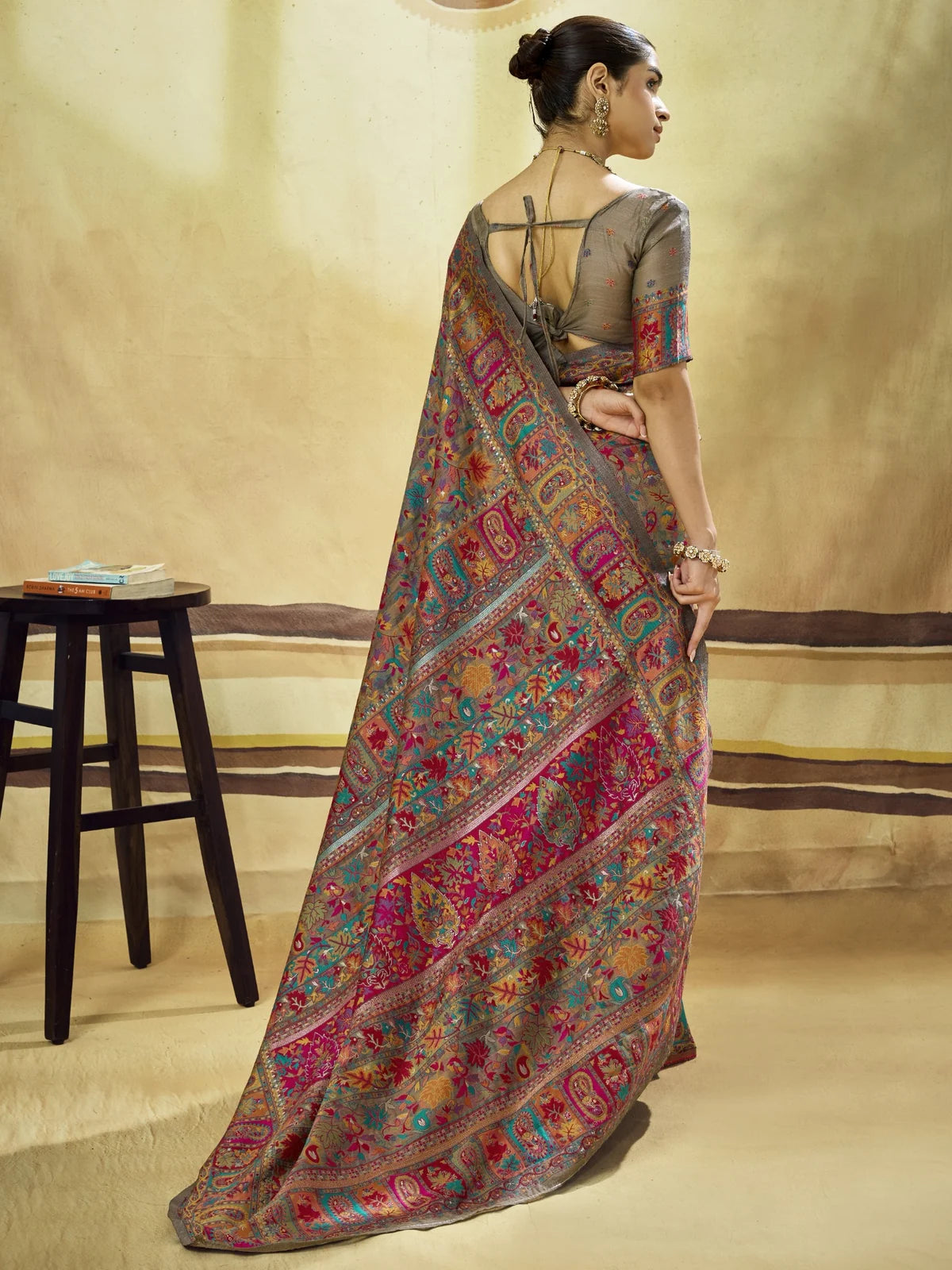 Tarani Ayushiya grey Modal Cotton Pashmina weaving saree back view with statement pallu and border