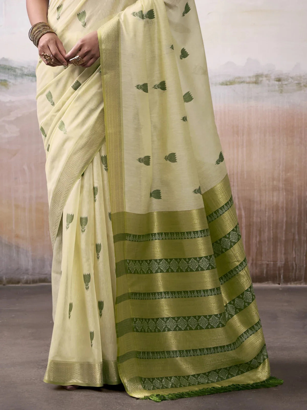 Tarani green Modal Cotton saree pallu view showing zari weaving and soft drape texture