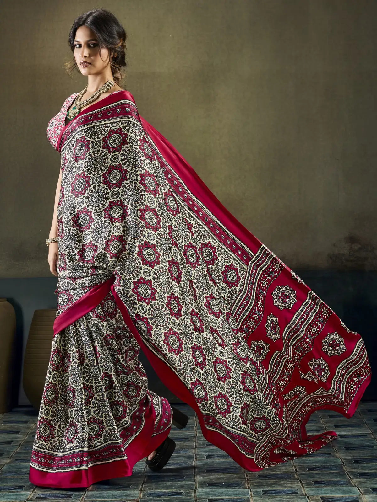 Tarani off white modal satin Ajrakh print saree pallu and border detail