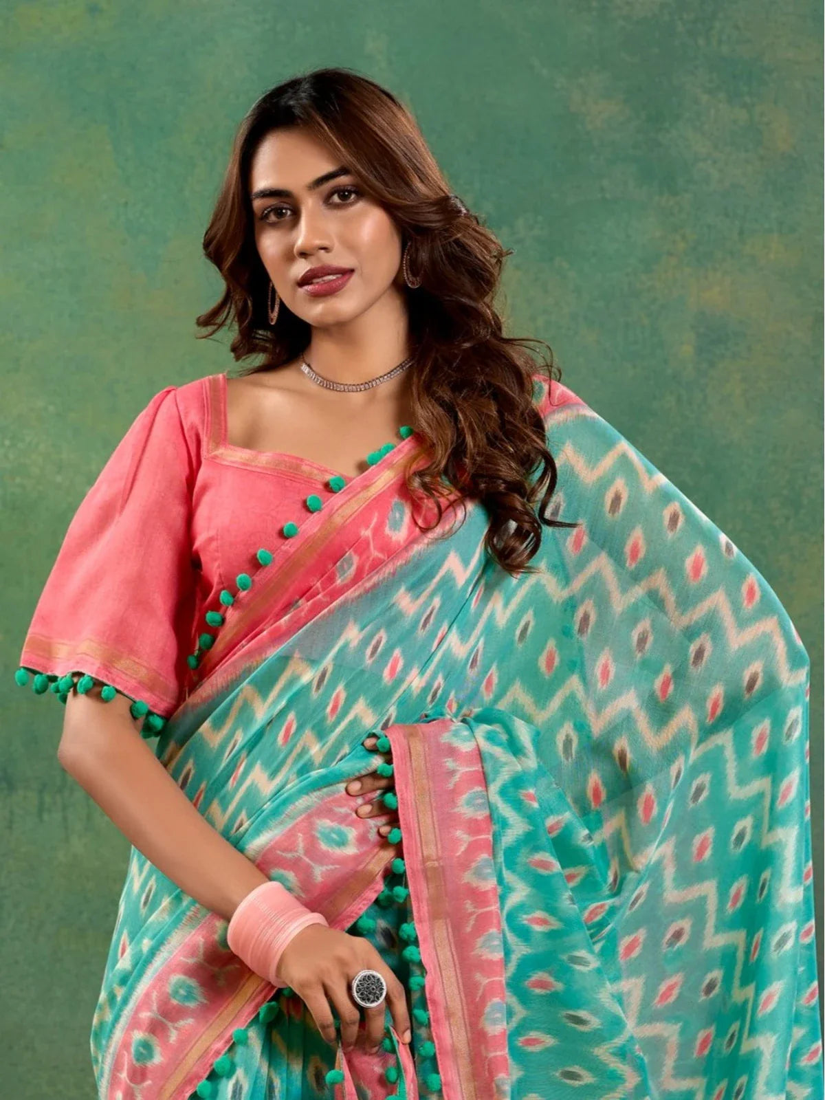 Tarani mul mul cotton saree upper body view showing elegant drape and blouse
