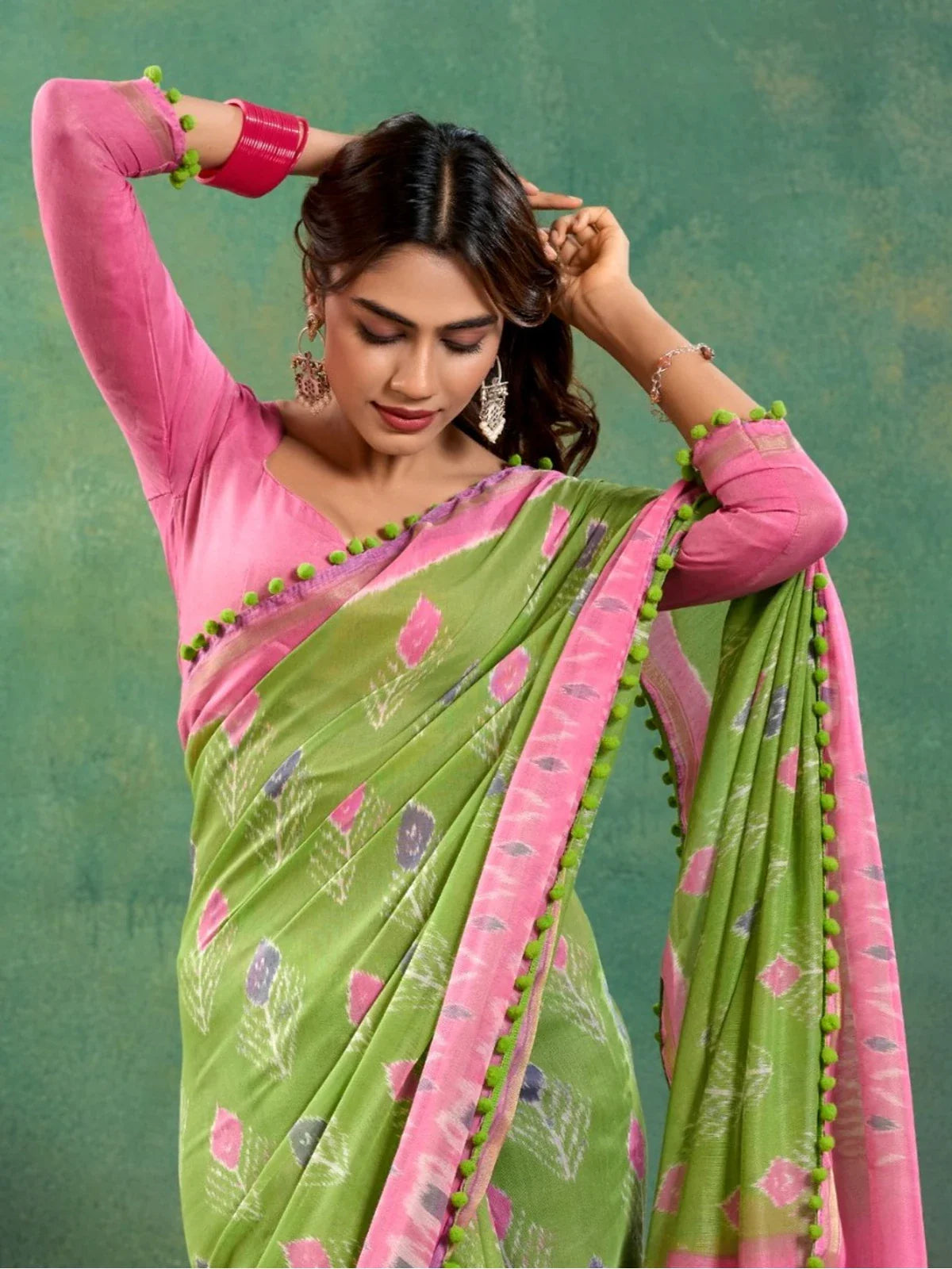 Tarani green and pink mul mul cotton saree upper body view