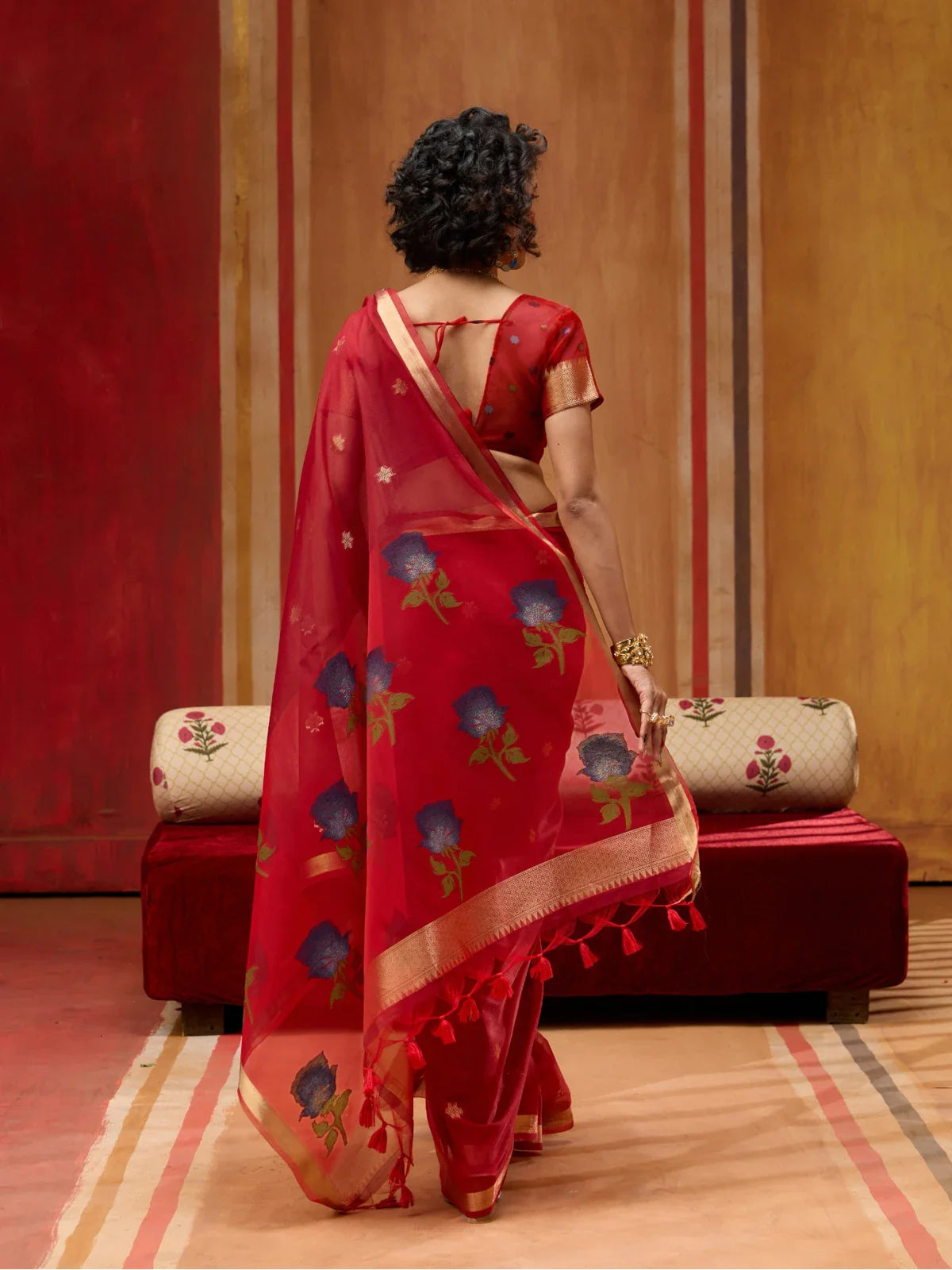 Tarani shivapriya Red Cotton saree drape detail view for festive party and wedding wear