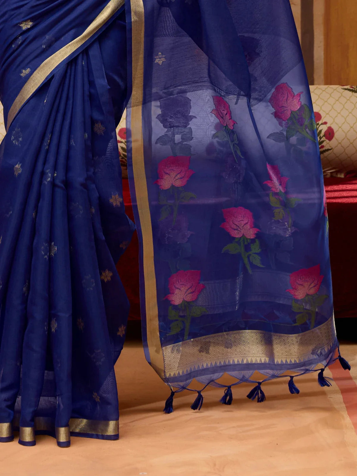 Tarani saanjika Blue Cotton saree close up view for festive party and wedding wear