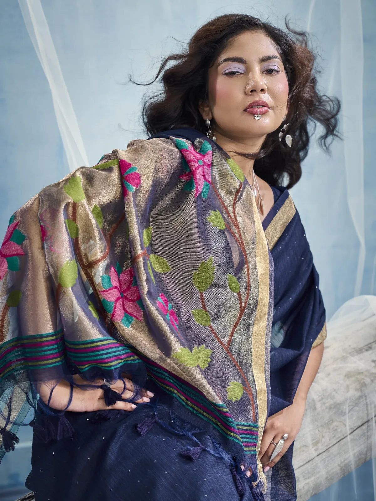 Tarani Aryavi navy blue closeup of tissue pallu floral weaving and border details