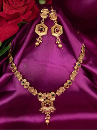 Taniritika Necklace Set