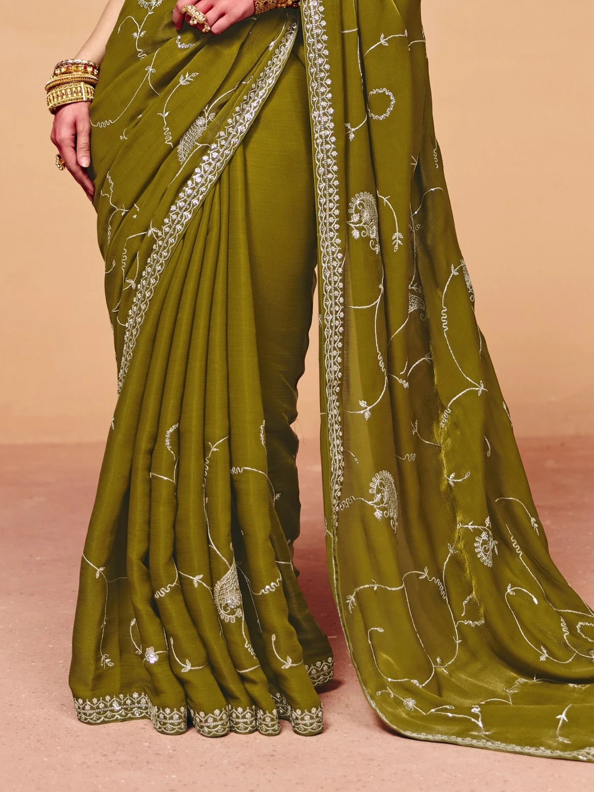 Tarani olive green organza satin saree pallu and border embroidery detailing closeup