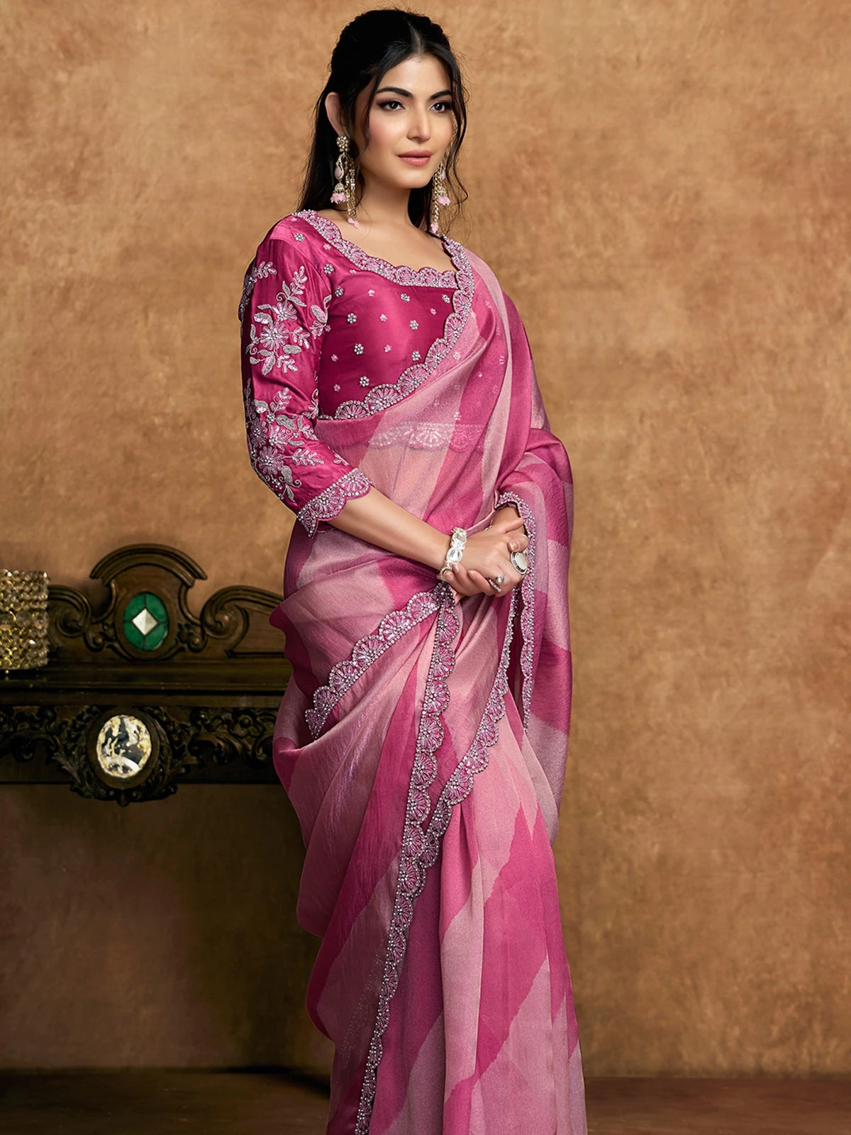 Tarani Jagruti pink Organza Satin saree side view with scalloped embellished border