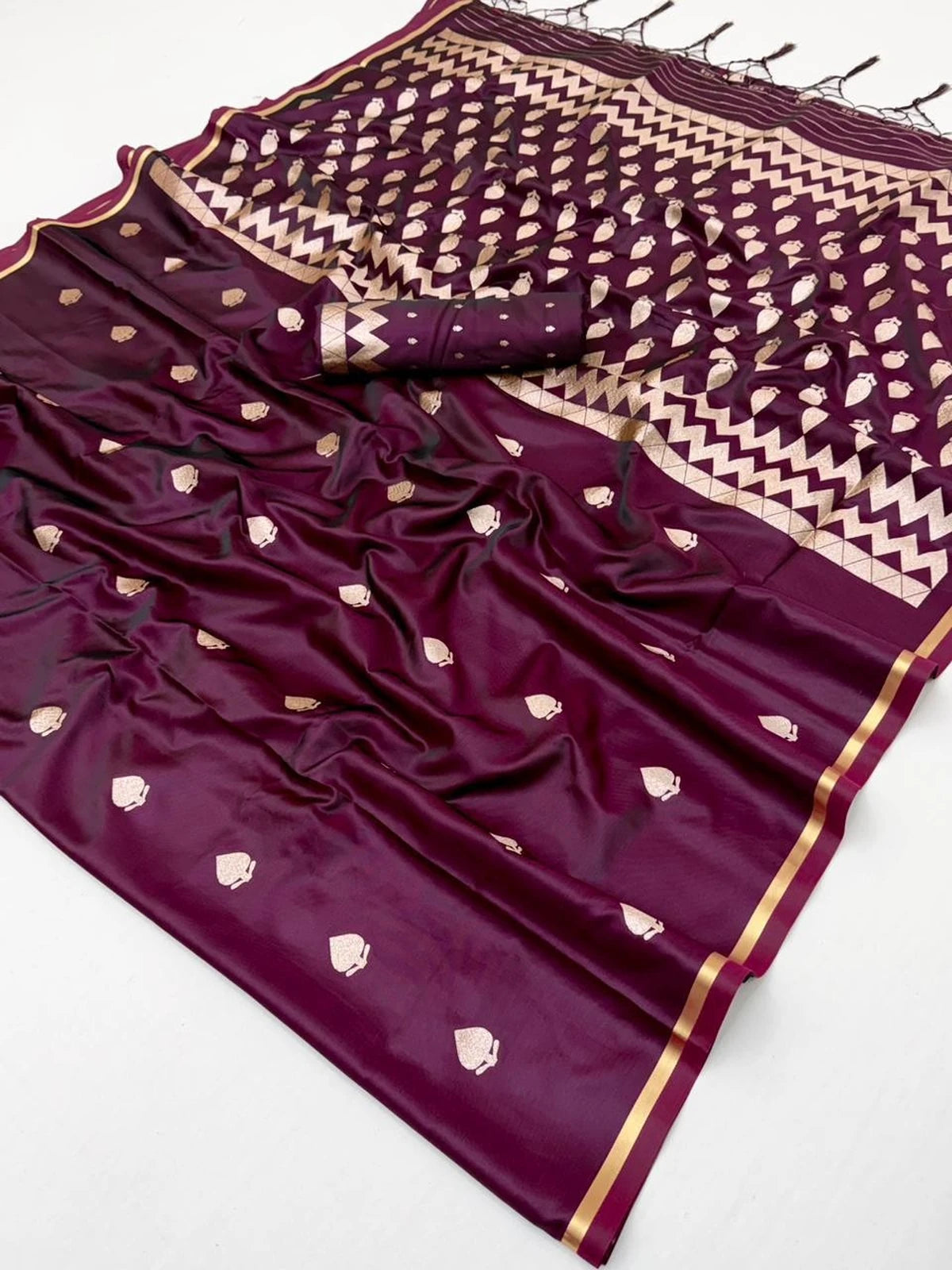 Tarani wine Pure Satin Handloom Weaving saree fabric closeup