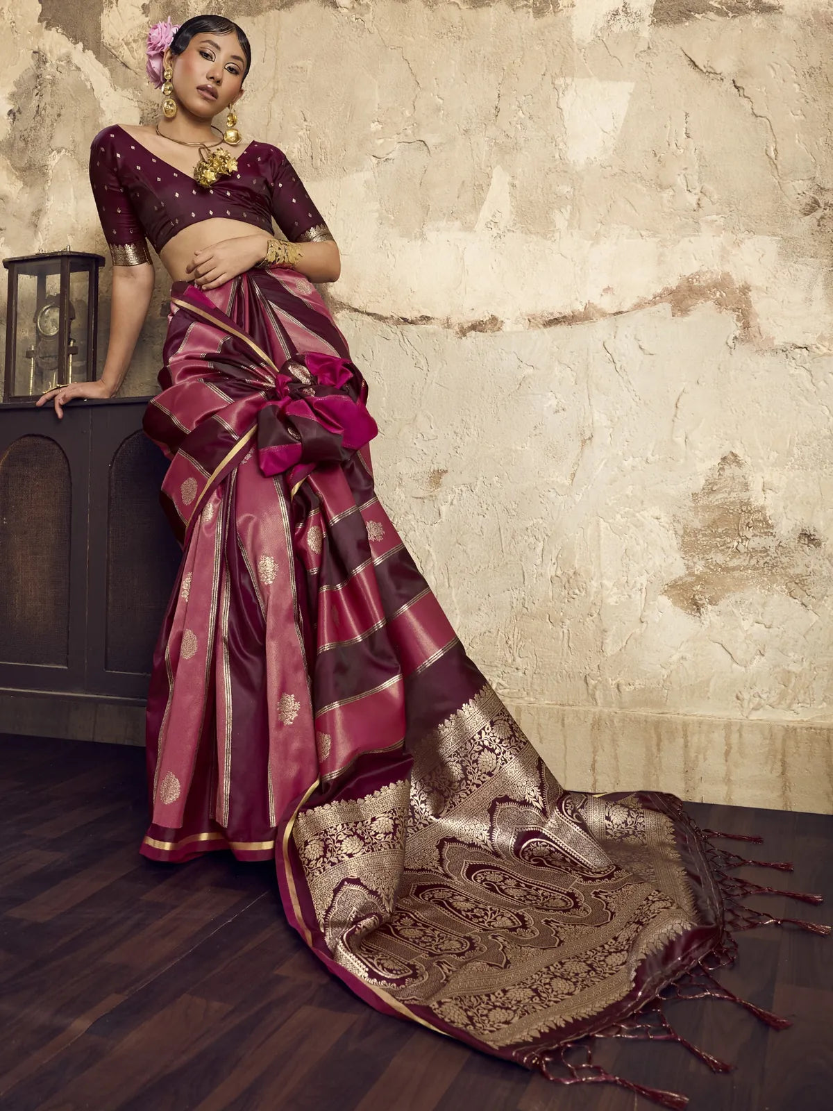 Tarani pure satin maroon handloom saree pallu-view with woven border