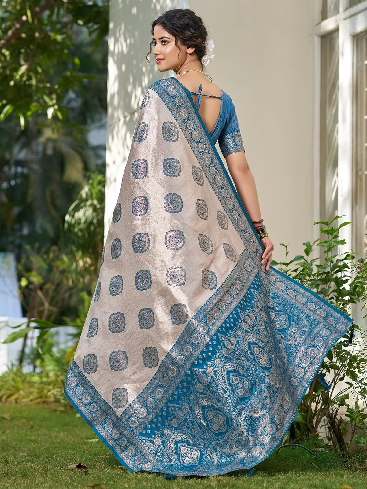Tarani Bhagya blue silk blend saree back view with elegant woven pallu