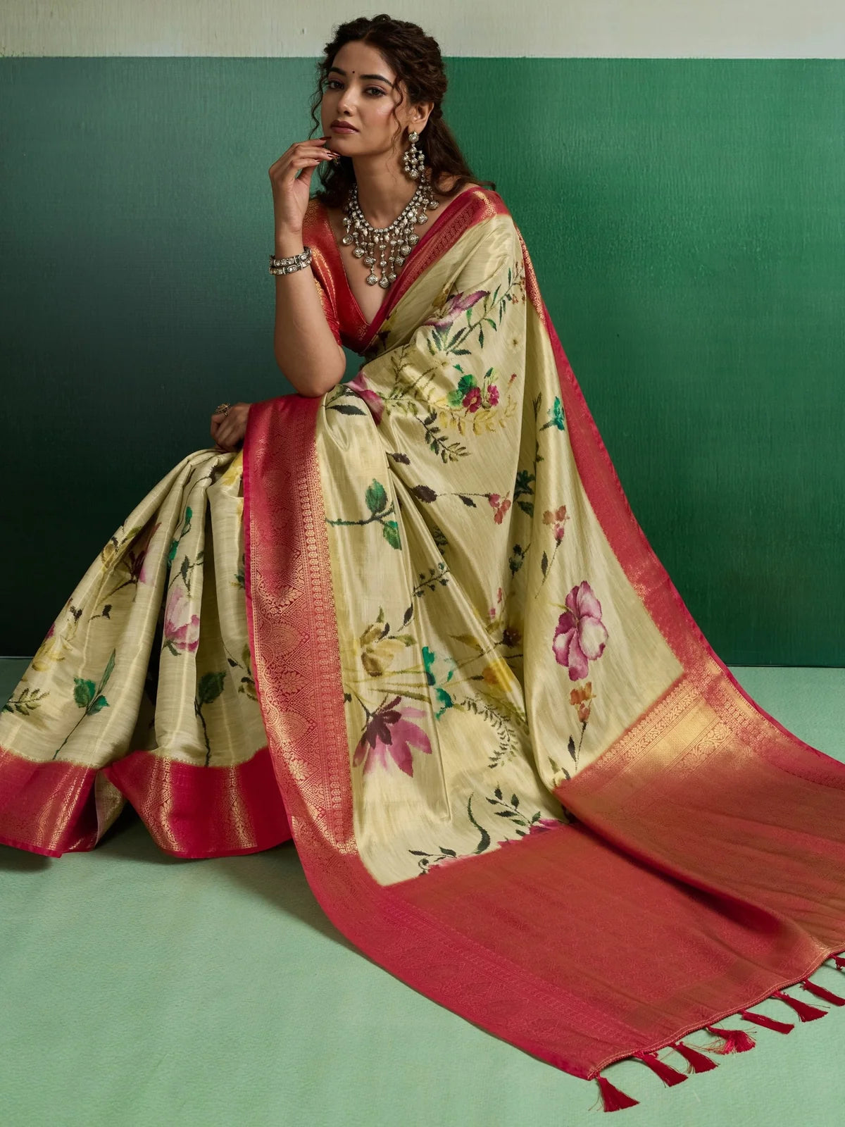 Tarani pallu view of cream Kanjivaram Tissue Silk saree with zari border