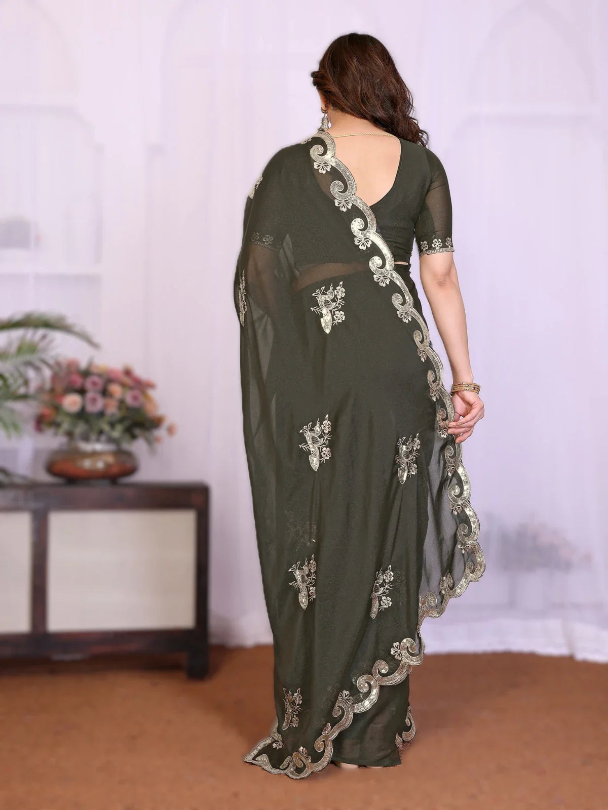 Tarani vilasitika Green Silk saree drape detail view for festive party and wedding wear