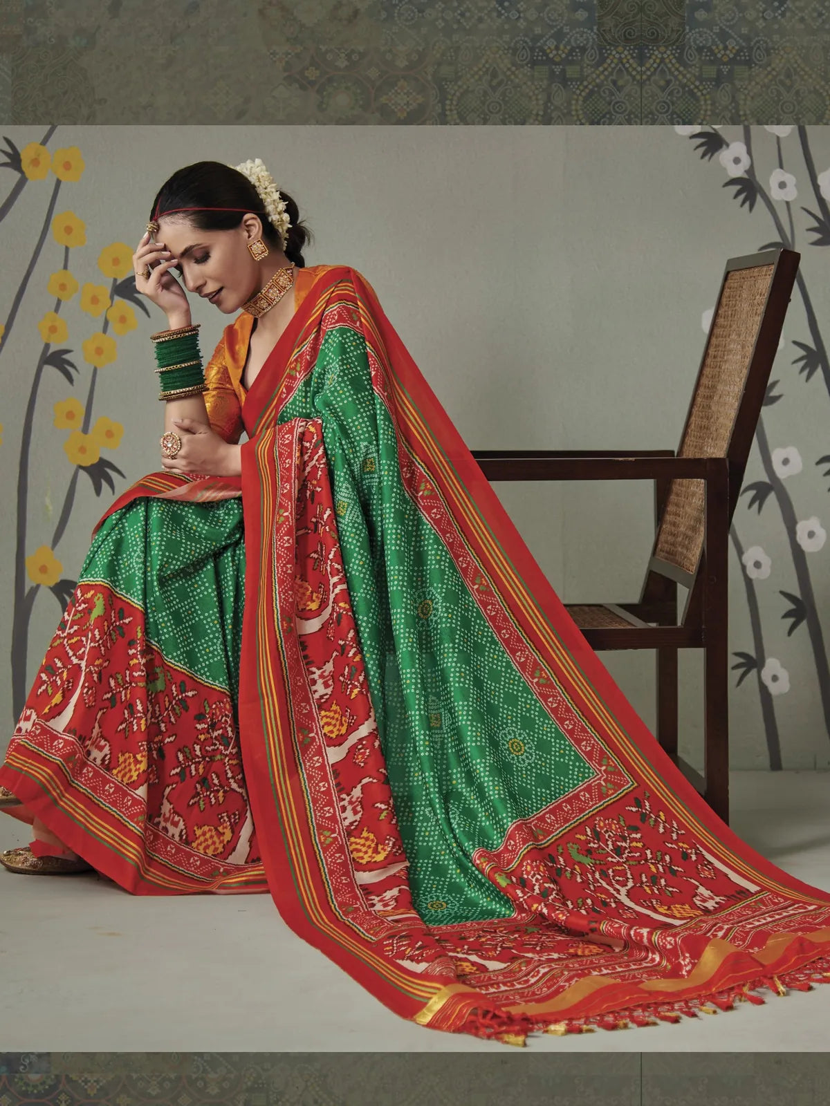 Tarani Tusser silk saree green with Kalamkari print detailed Patola pallu drape view