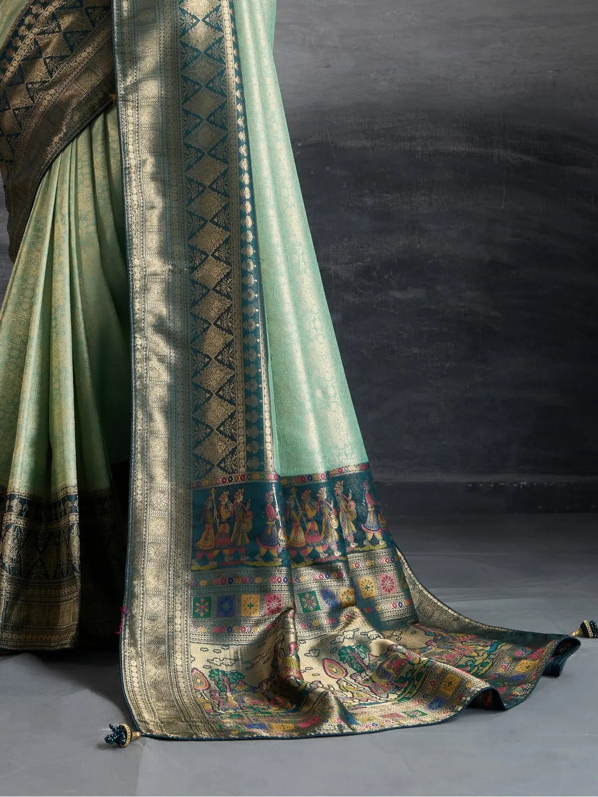 Tarani silk saree pallu with wedding themed meenakari artwork and rich border