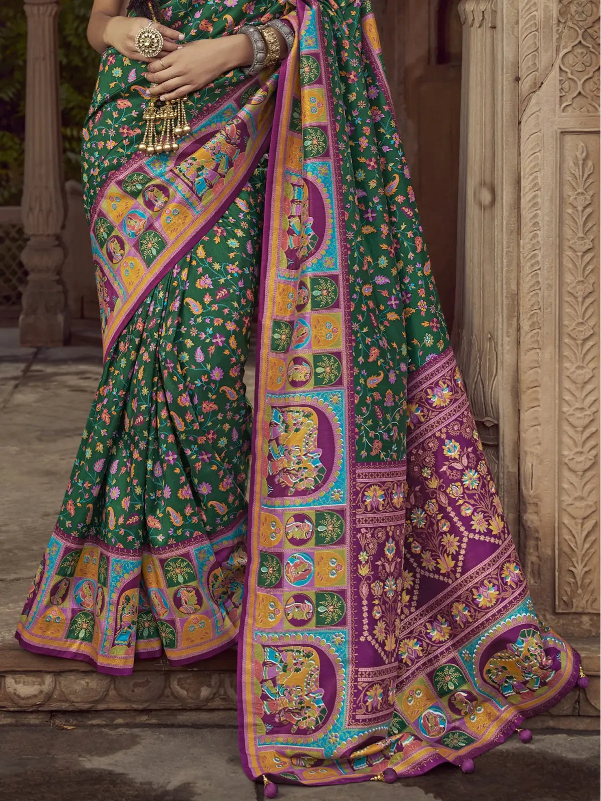 Tarani premium green printed silk saree pallu view with detailed motifs and contrast border