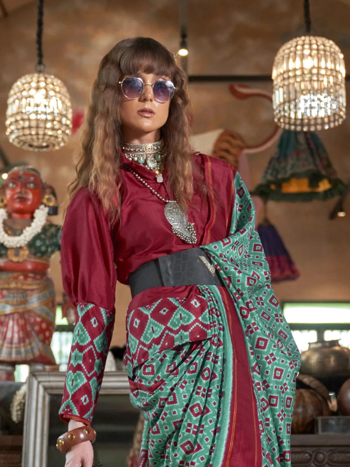 Tarani green silk saree upper body view showing blouse and traditional pattern