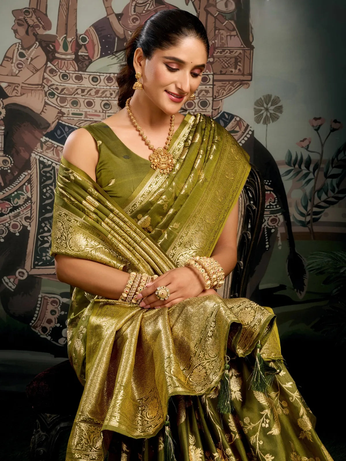 Tarani green silk saree pallu view with zari detailing