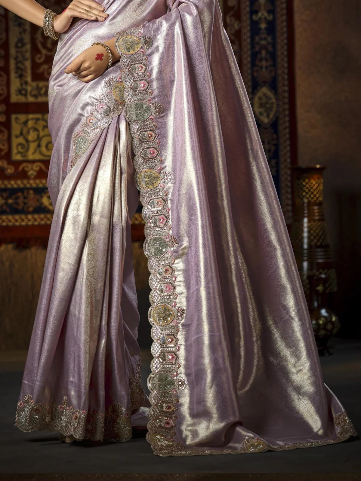Tarani pallu and border view highlighting scallop edging with zarkan and sequence work