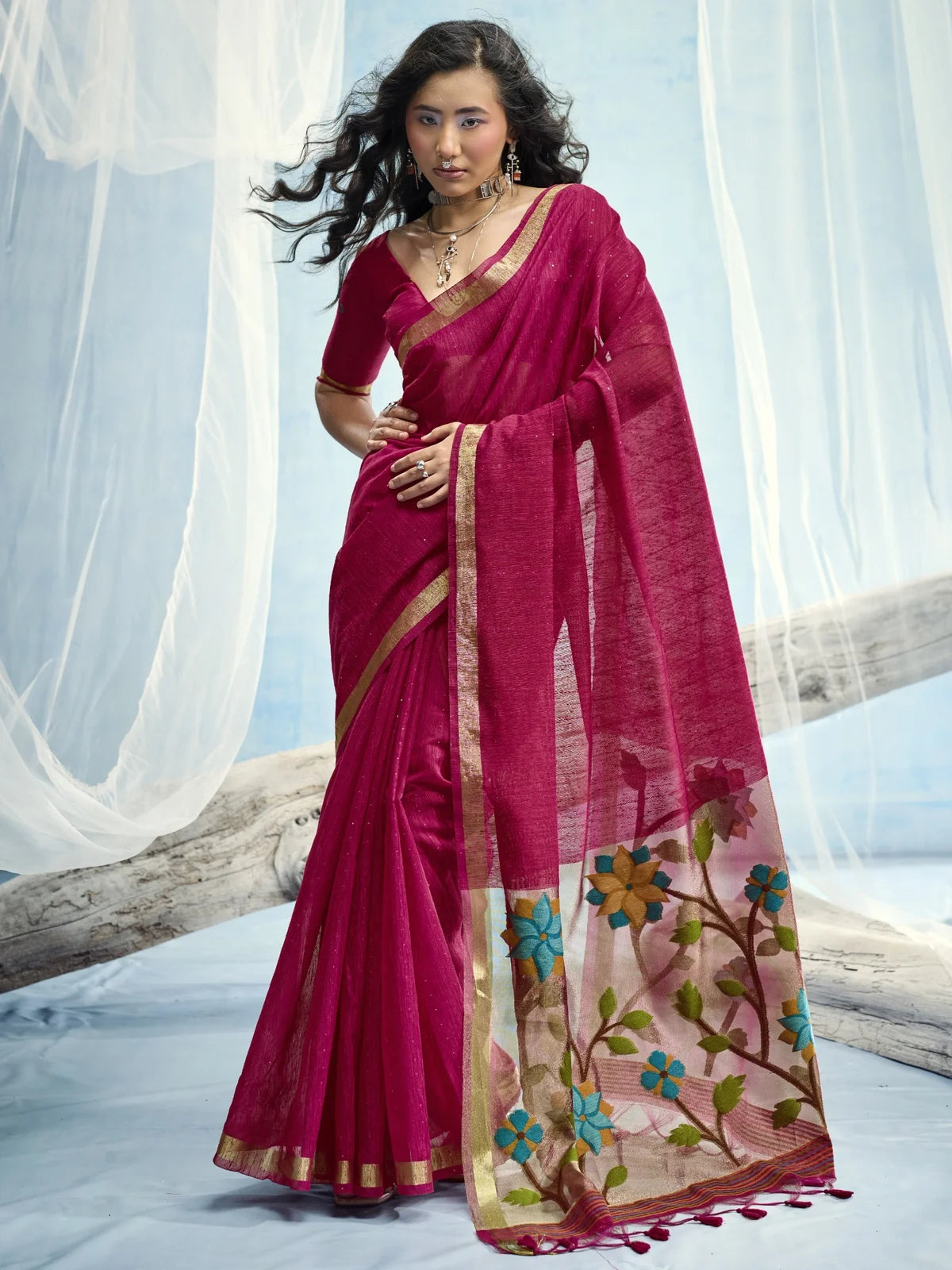 Tarani Juhi pure Munga silk handloom magenta saree full view with contrast weaving border and floral tissue pallu