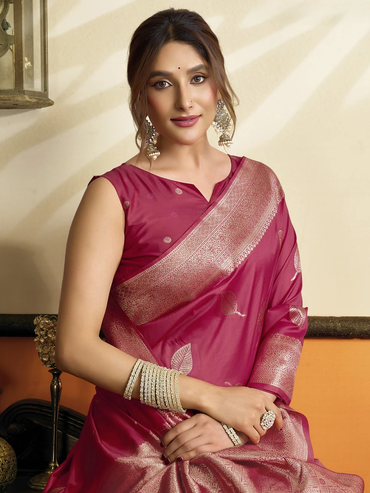 Tarani Rimsha magenta soft silk saree upper body view with zari border and matching blouse