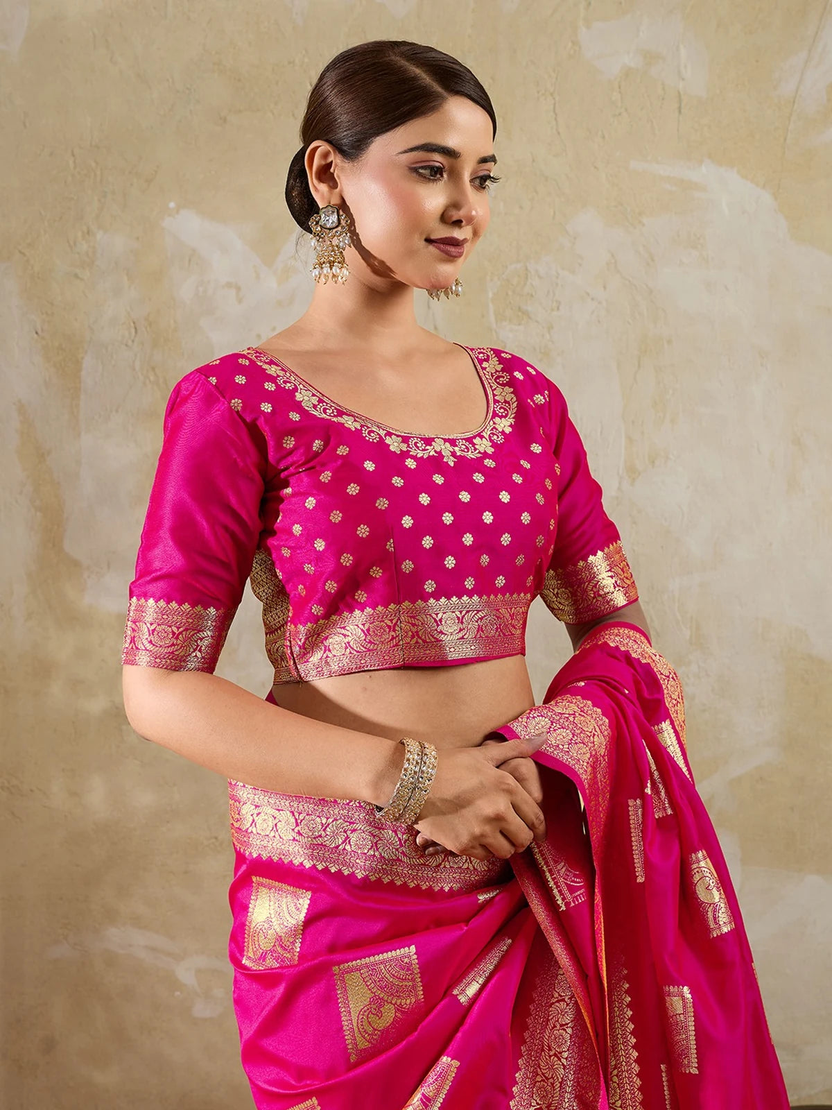 Tarani magenta silk blend zari work saree upper body blouse detailing view