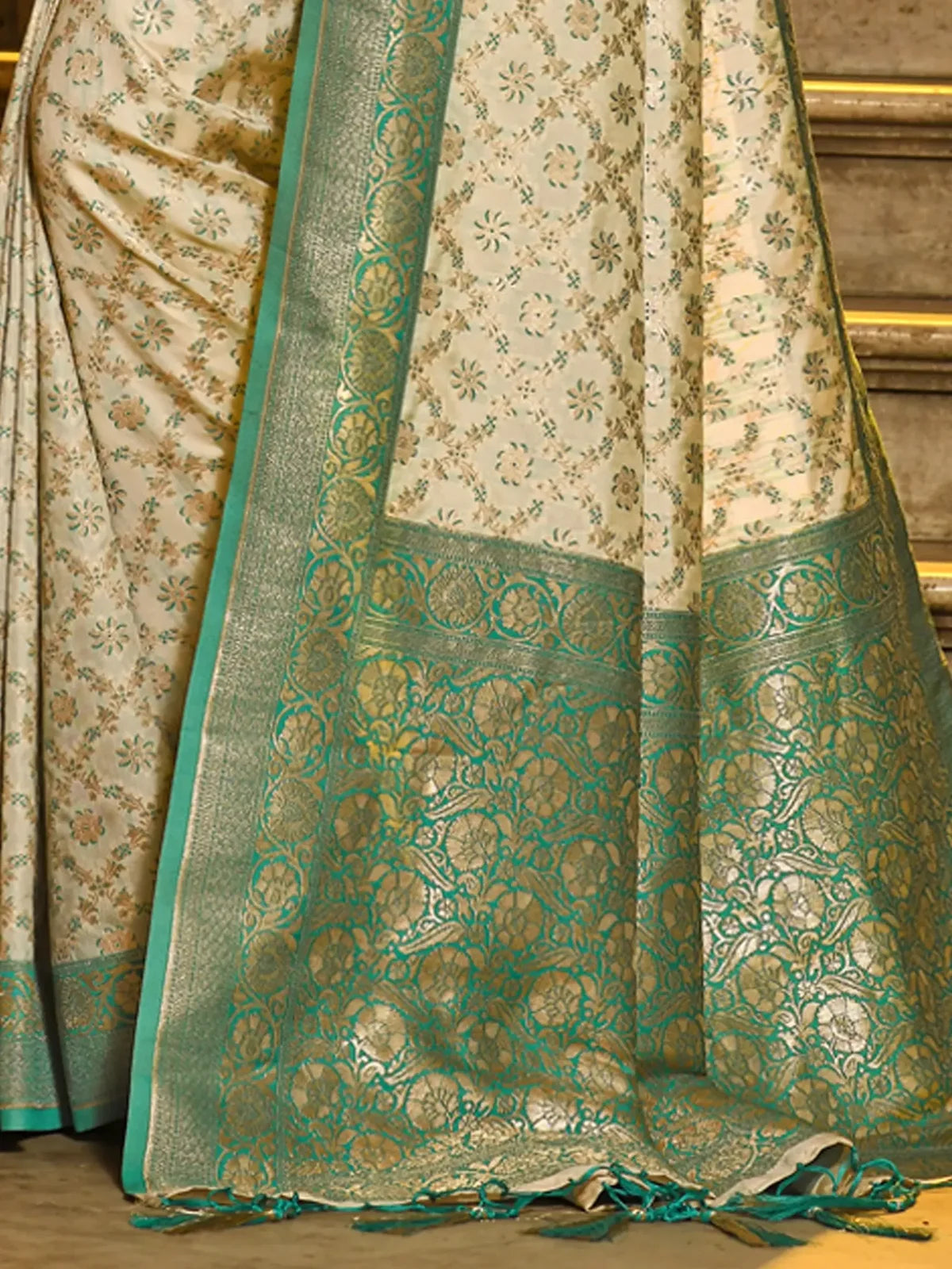 Kajal Silk Saree - TARANI